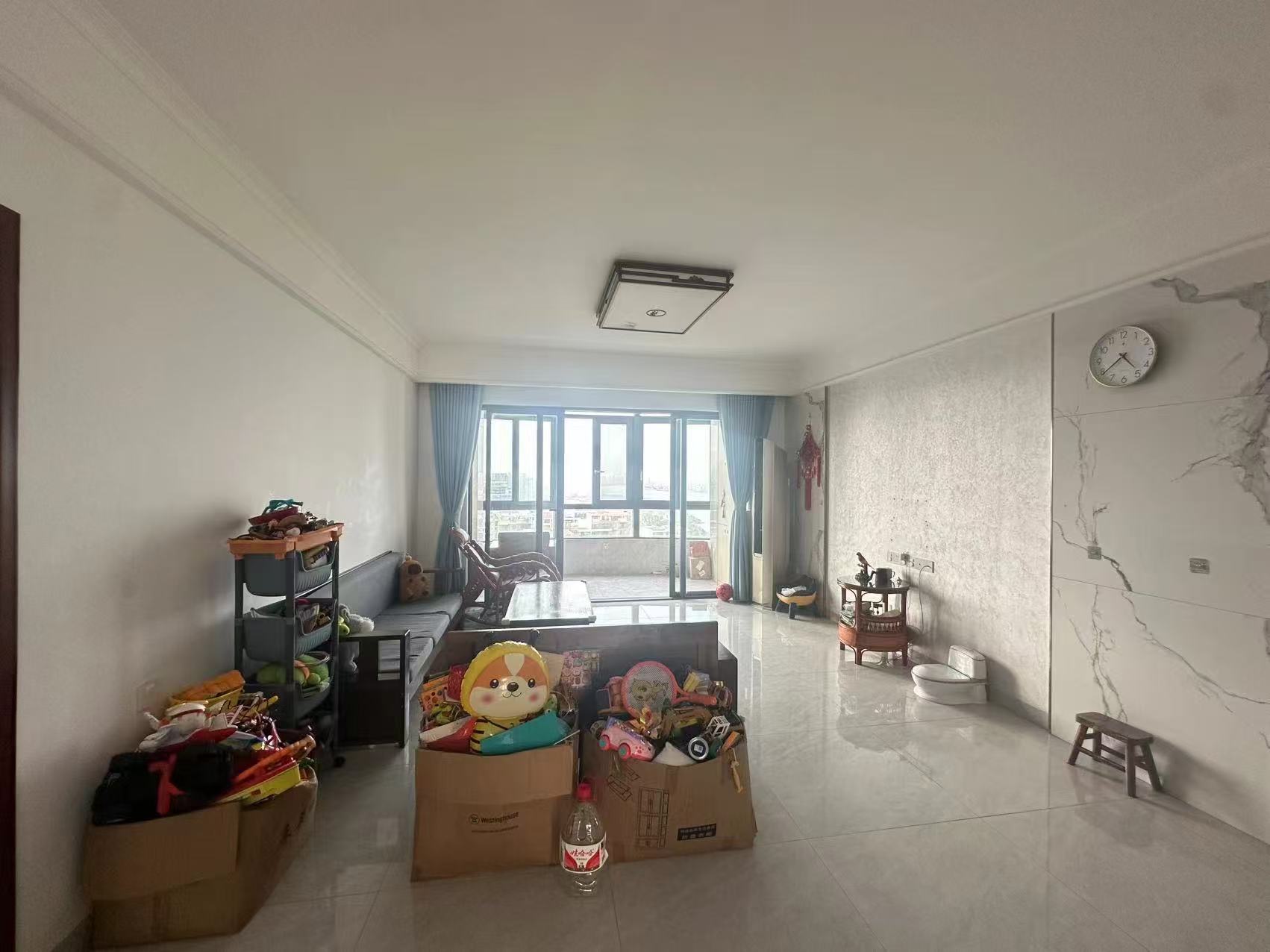 和风江岸  3室2厅2卫   4200.00元/月室内图1