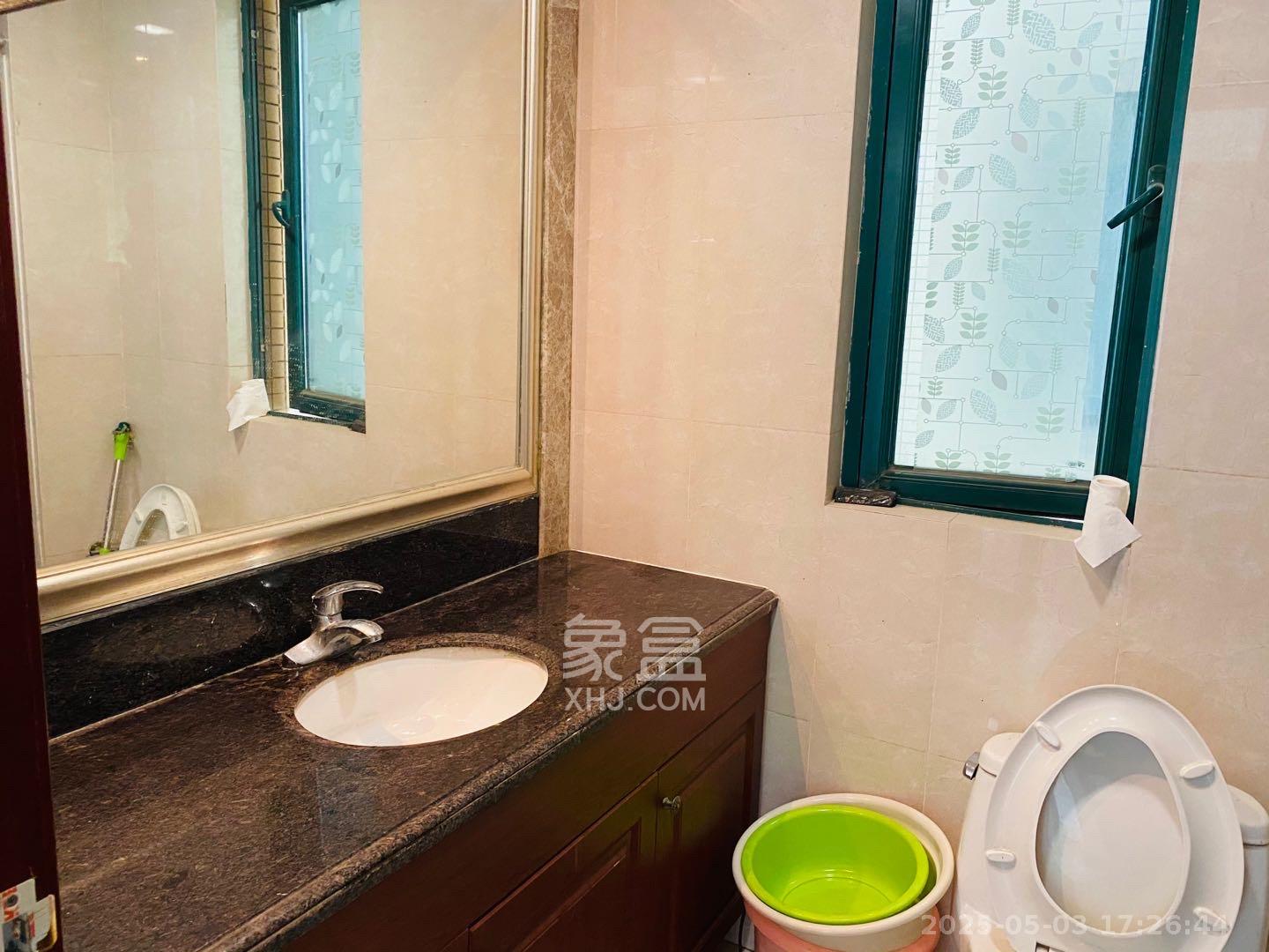 恒大雅苑 3室2厅2卫 2800.0元/月 恒大雅苑 3室2厅2卫 2800.0元/月室内图