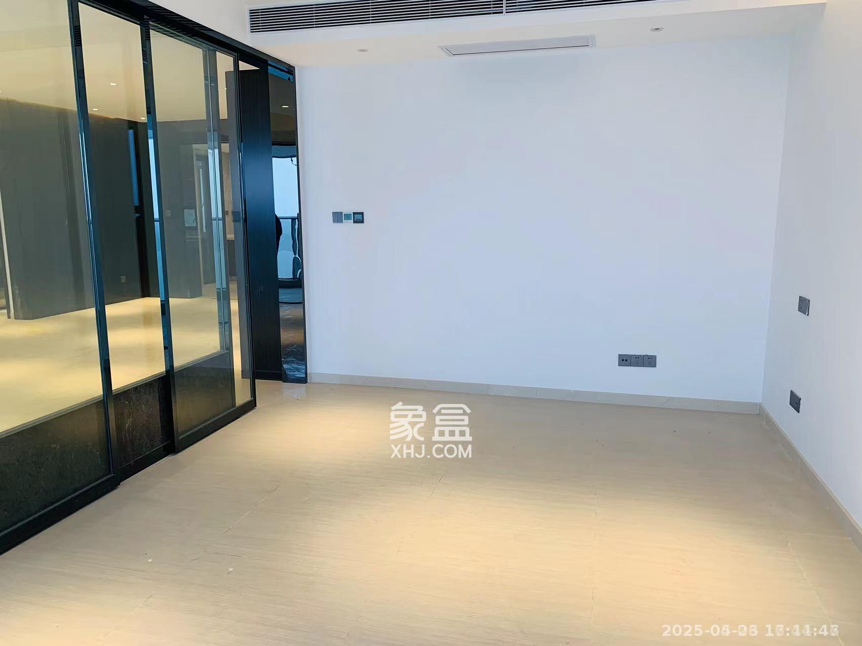 珠江颐德公馆  4室2厅2卫   12000.00元/月室内图