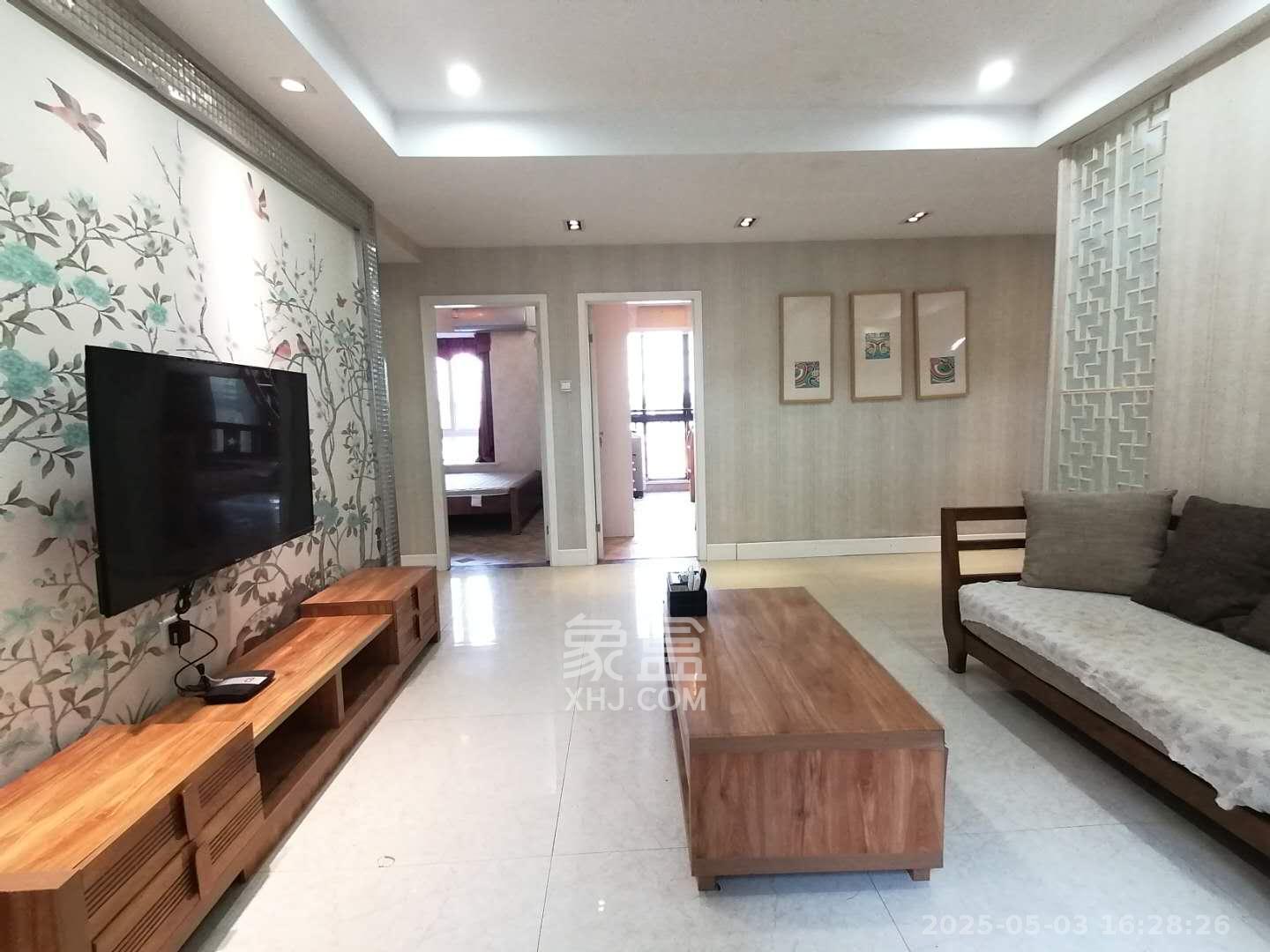 山水湾  4室2厅2卫   2400.00元/月室内图