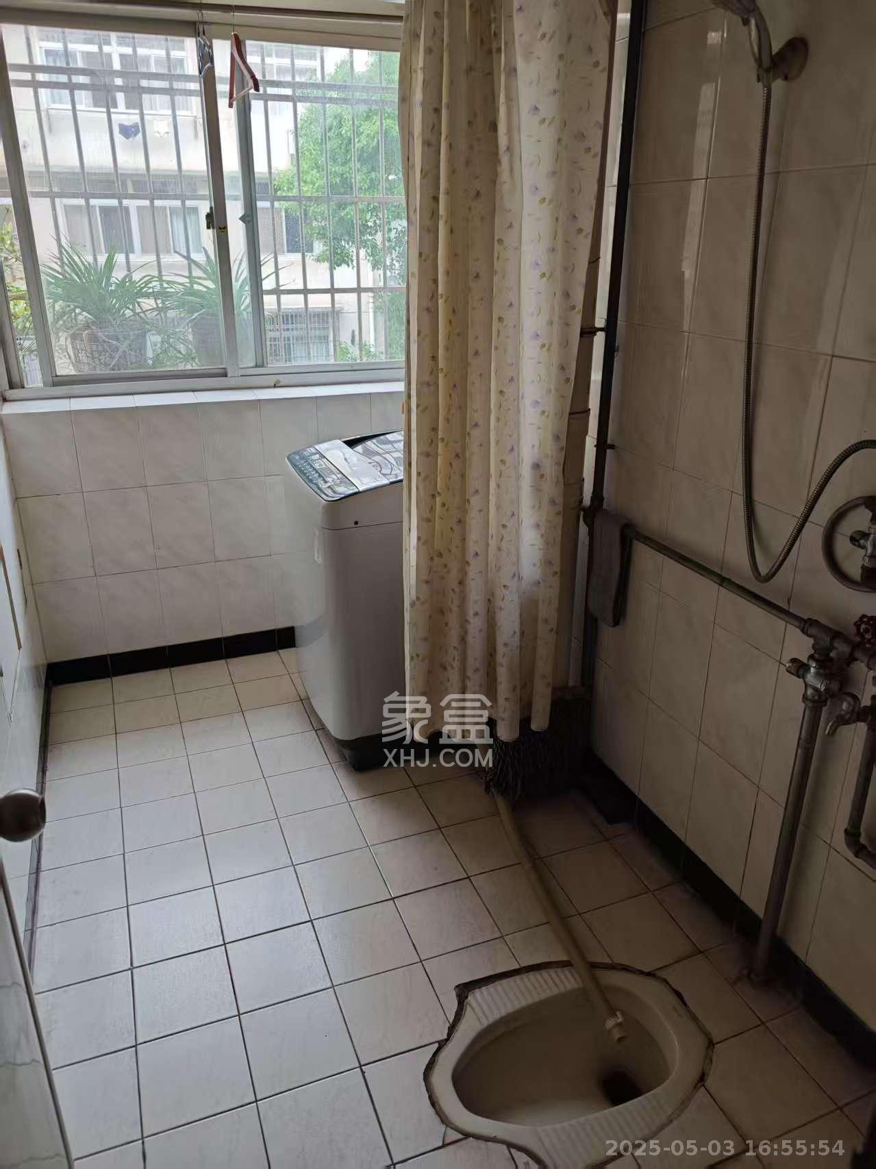 芙蓉区国土局单位房  3室2厅2卫   2600.00元/月室内图