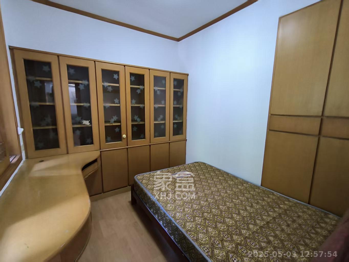 向韶村  3室1厅1卫   2500.00元/月室内图