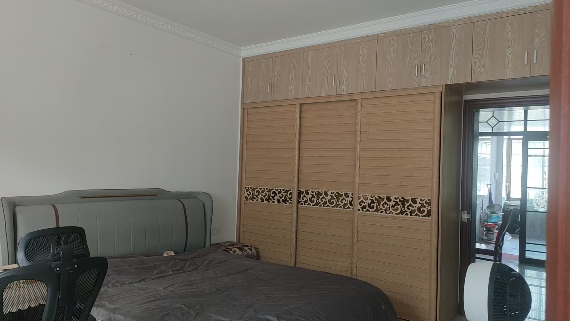 金园东苑 3室2厅1卫 52.8万 金园东苑 3室2厅1卫 52.8万客厅