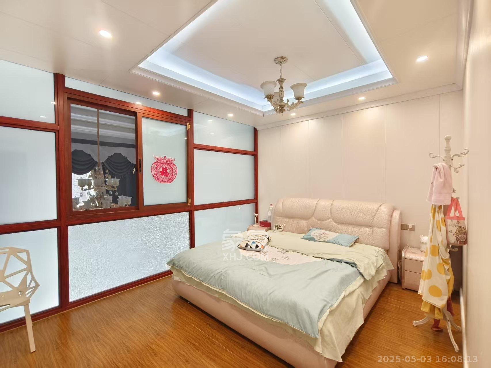 盈峰翠邸 5室2厅3卫 8800.0元/月 盈峰翠邸 5室2厅3卫 8800.0元/月室内图