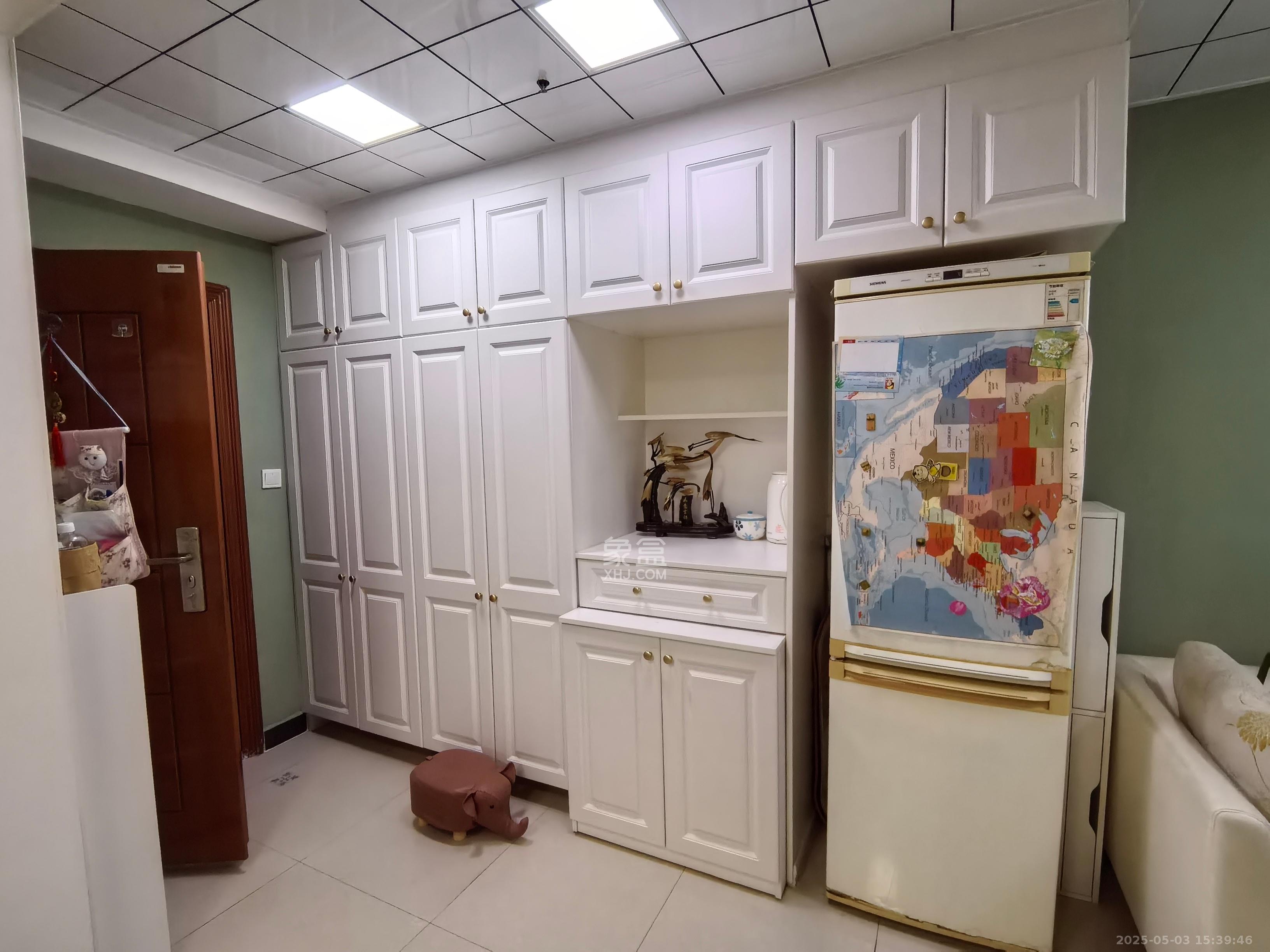 中山大厦(广阔大厦) 1室0厅0卫 3500.0元/月 中山大厦(广阔大厦) 1室0厅0卫 3500.0元/月室内图