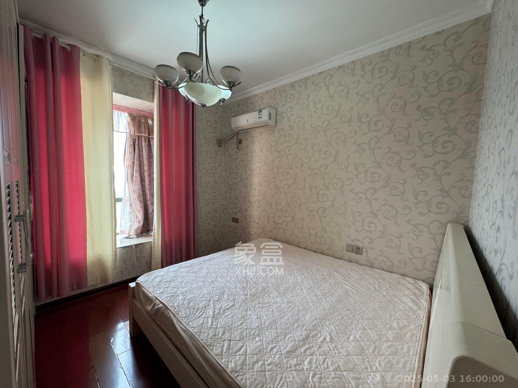 金领家族 2室2厅1卫 1600.0元/月 金领家族 2室2厅1卫 1600.0元/月室内图