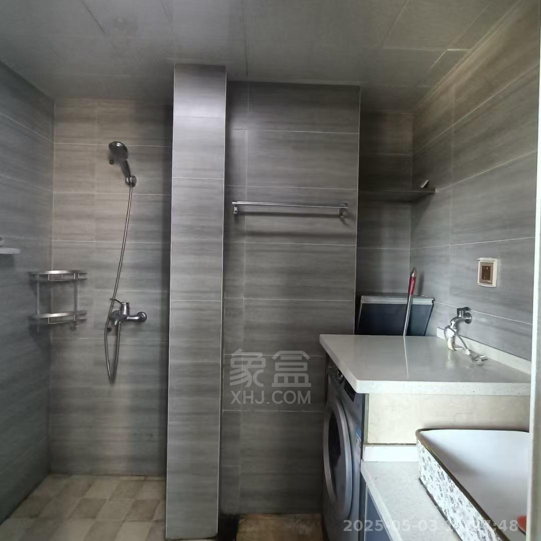 东方时代广场 1室1厅1卫 1300.0元/月 东方时代广场 1室1厅1卫 1300.0元/月室内图