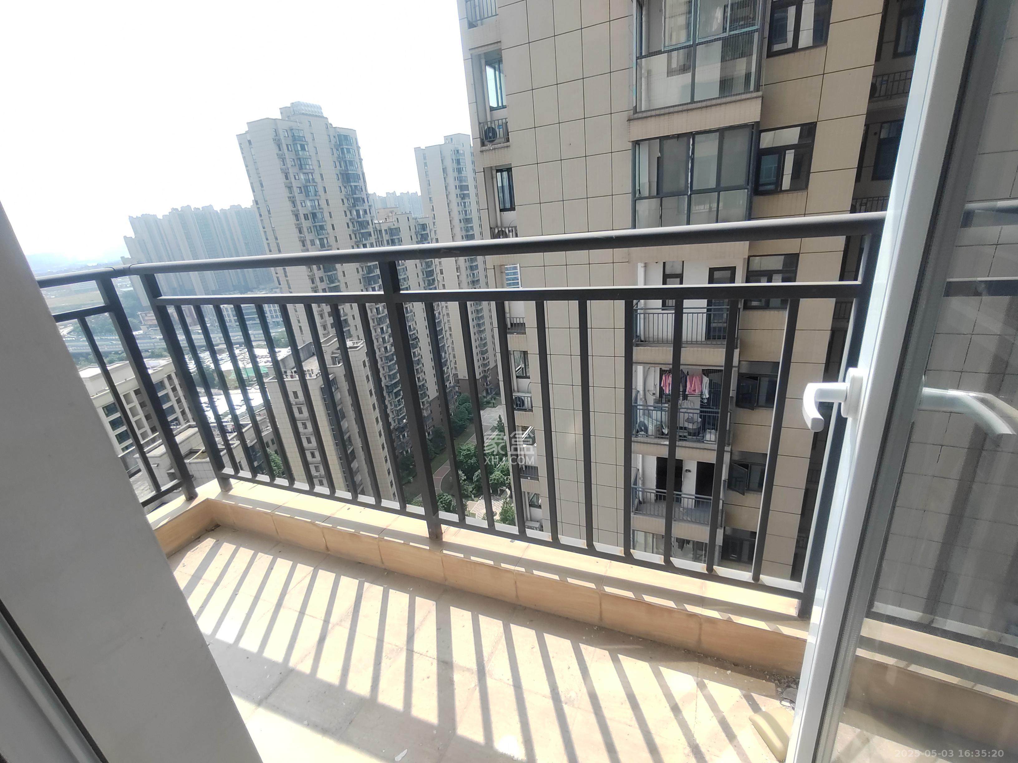 和悦城(蟠龙景苑) 3室2厅1卫 1600.0元/月 和悦城(蟠龙景苑) 3室2厅1卫 1600.0元/月室内图