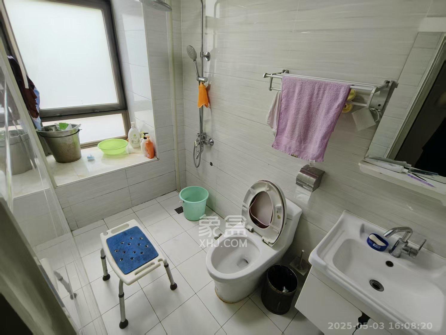 盈峰翠邸 5室2厅3卫 8800.0元/月 盈峰翠邸 5室2厅3卫 8800.0元/月室内图