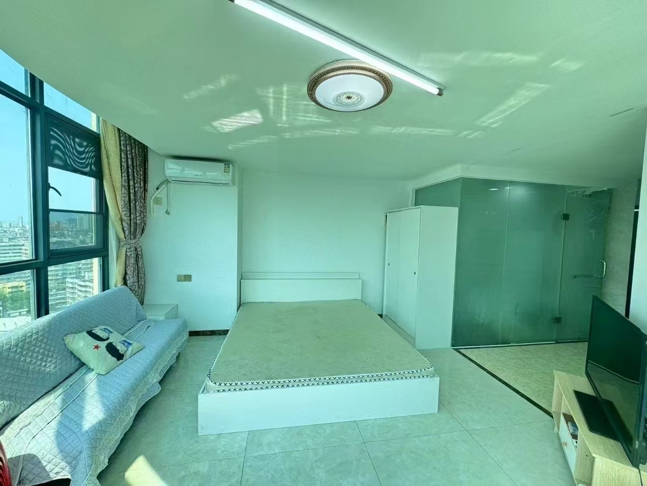 华山大厦（华山国际）  1室0厅0卫   1500.00元/月室内图