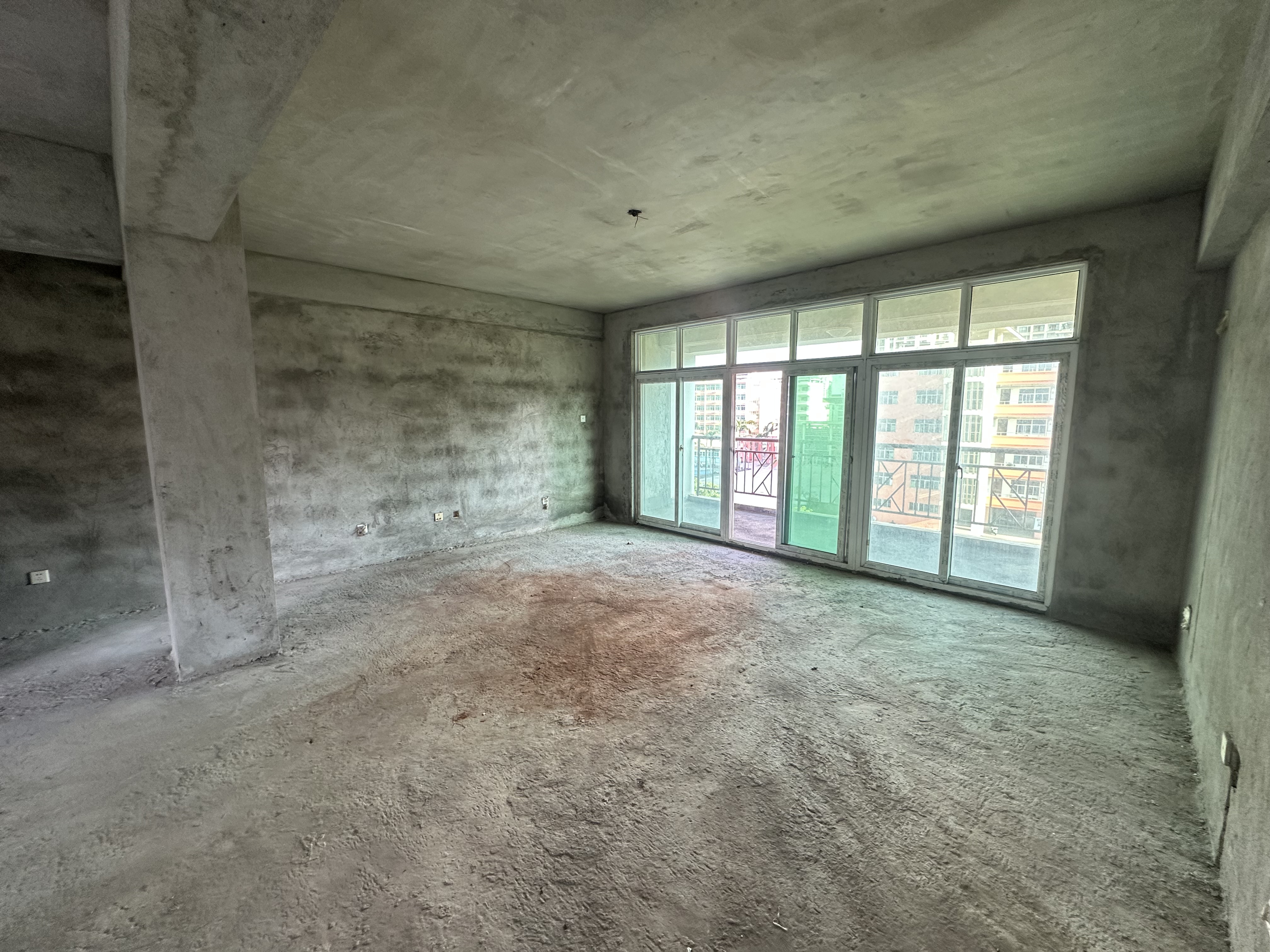 南方明珠  3室2厅2卫    232.0万 南方明珠  3室2厅2卫    232.0万小区图