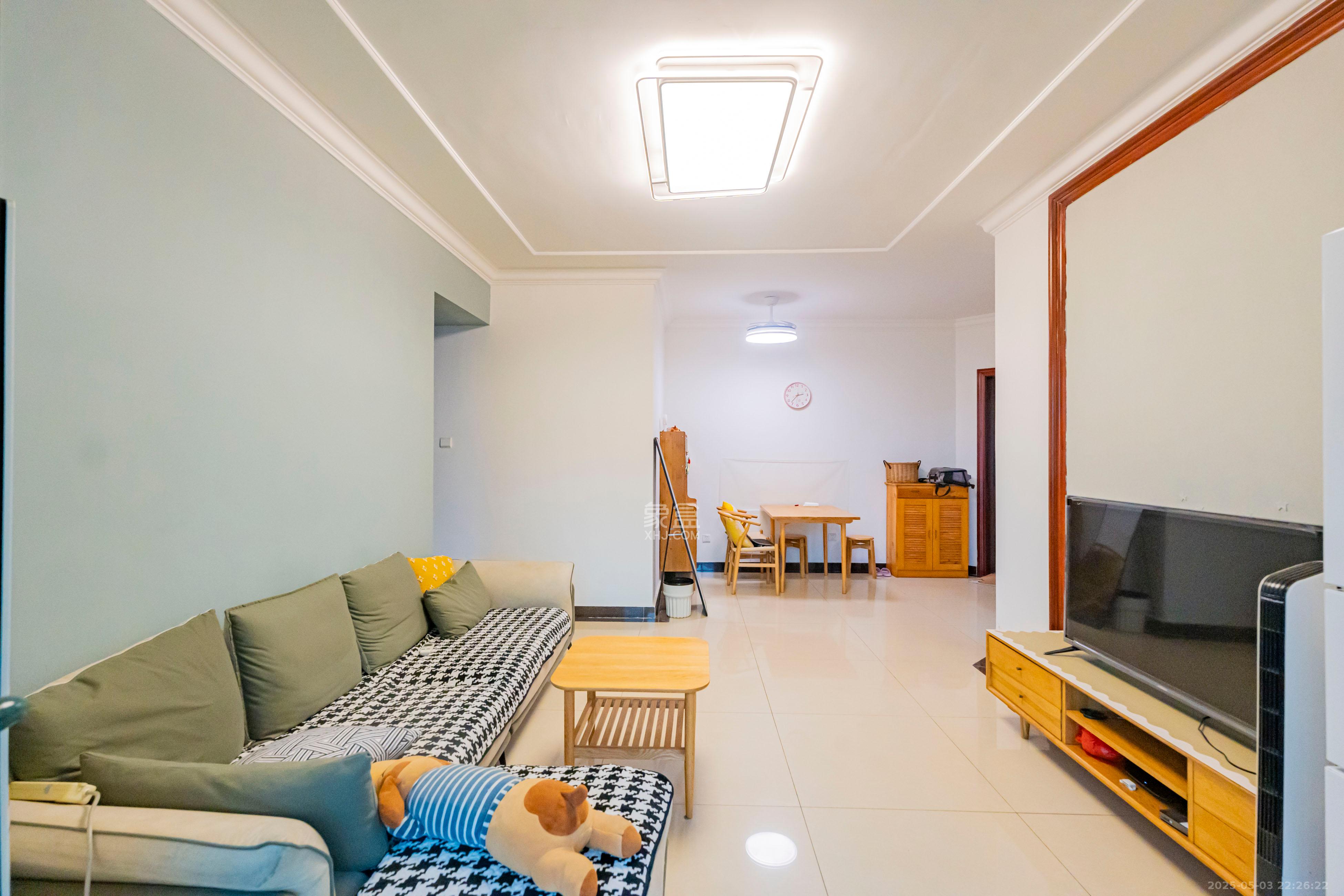 恒大雅苑 2室2厅1卫 66.8万 恒大雅苑 2室2厅1卫 66.8万客厅