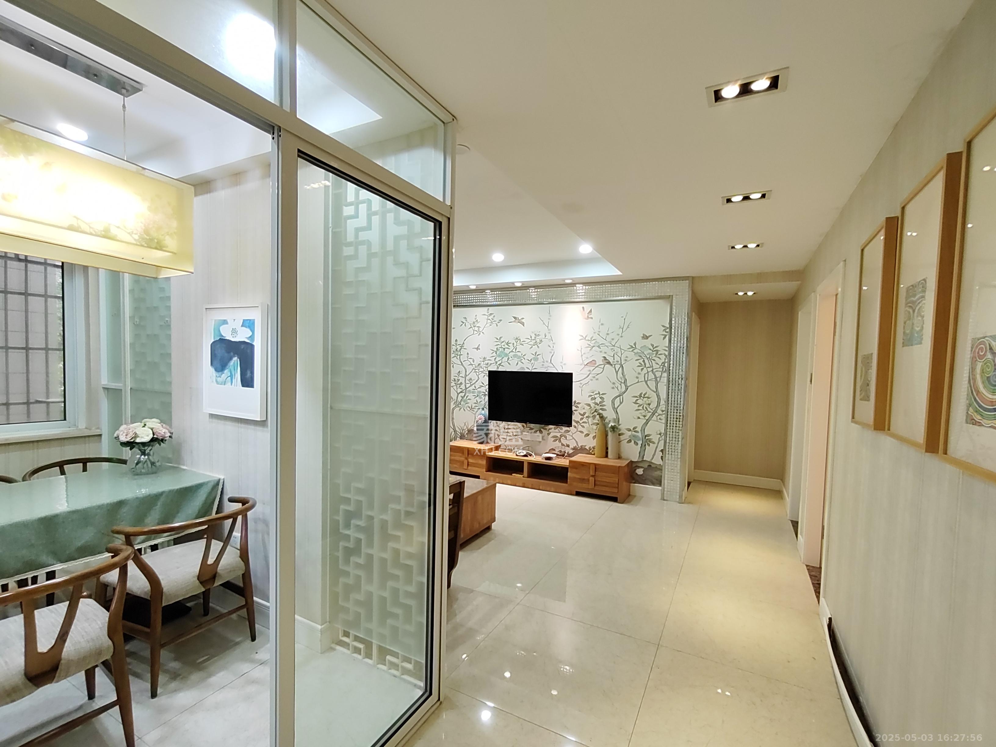 山水湾  4室2厅2卫   2400.00元/月室内图