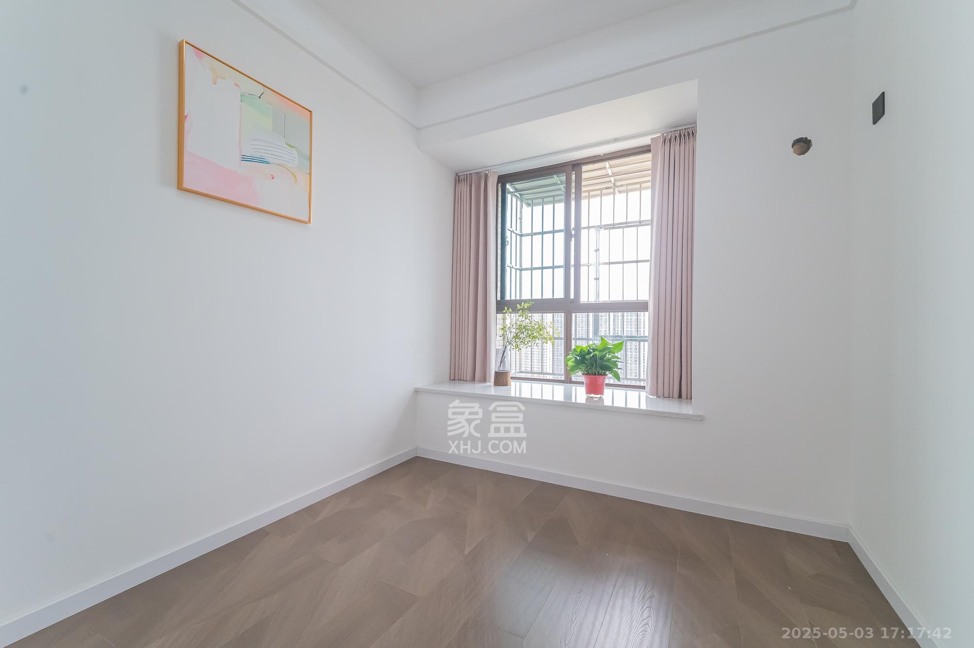 湖湾世景 5室2厅2卫 103.8万 湖湾世景 5室2厅2卫 103.8万卧室