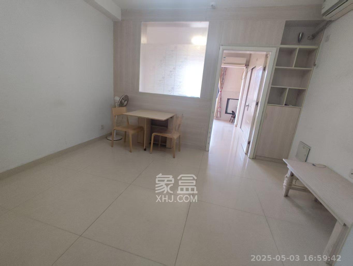 剑桥名门  1室1厅1卫   1600.00元/月室内图1