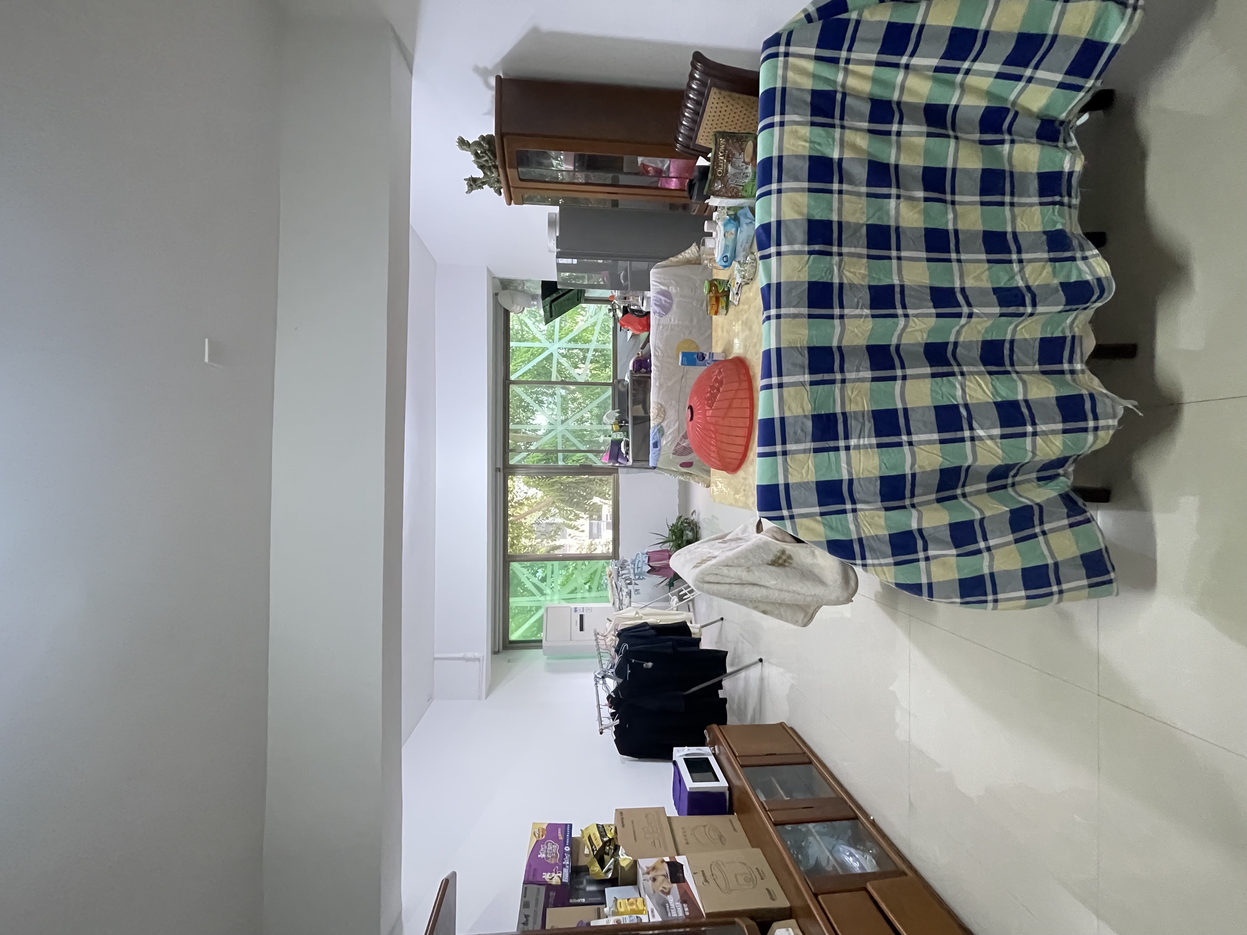 宏利大厦（南联路）  3室2厅2卫   89.00万客厅