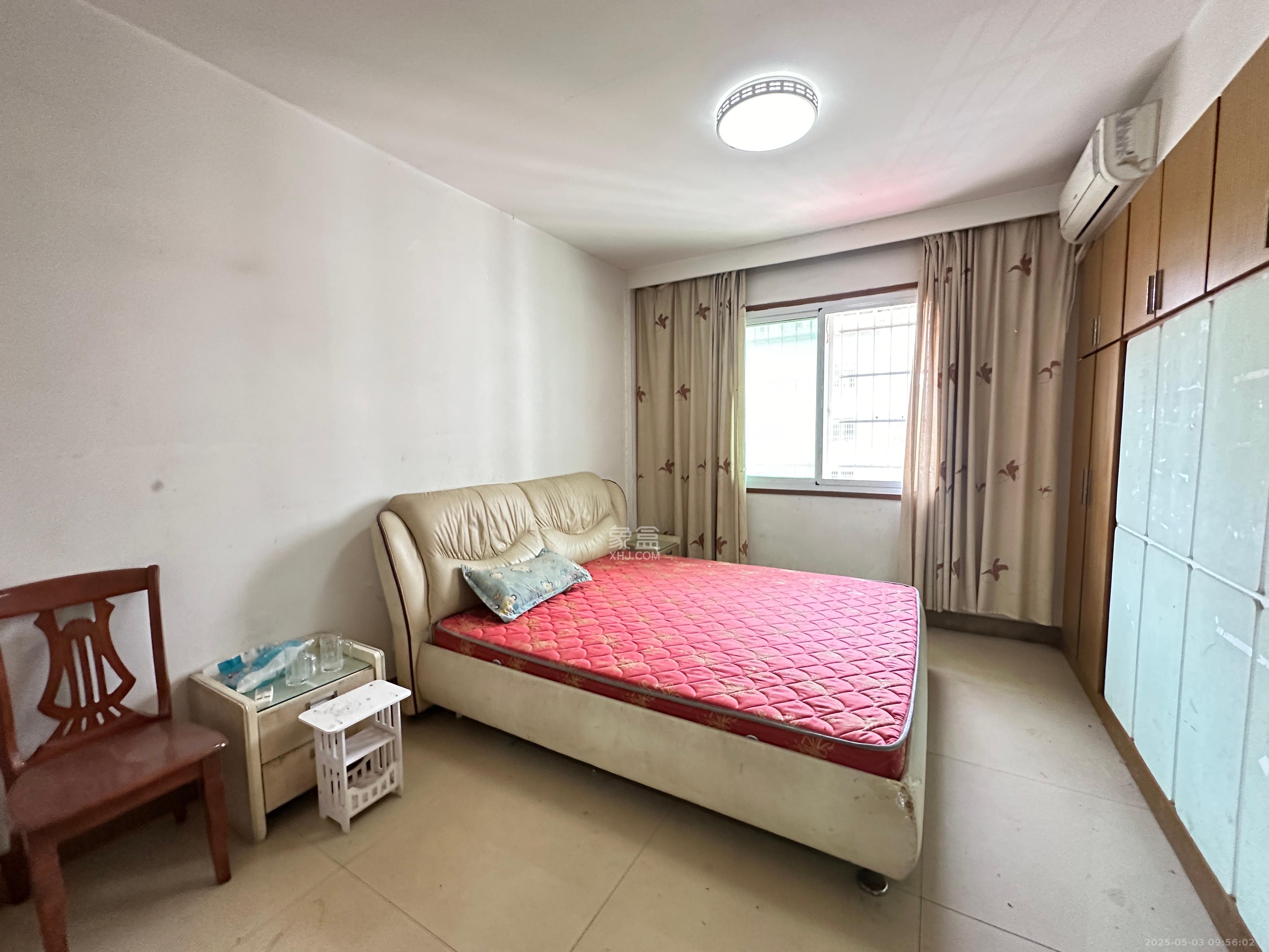 五一新村安置小区(永定社区、永兴社区、永祥社区) 4室1厅1卫 2300.0元/月 五一新村安置小区(永定社区、永兴社区、永祥社区) 4室1厅1卫 2300.0元/月室内图