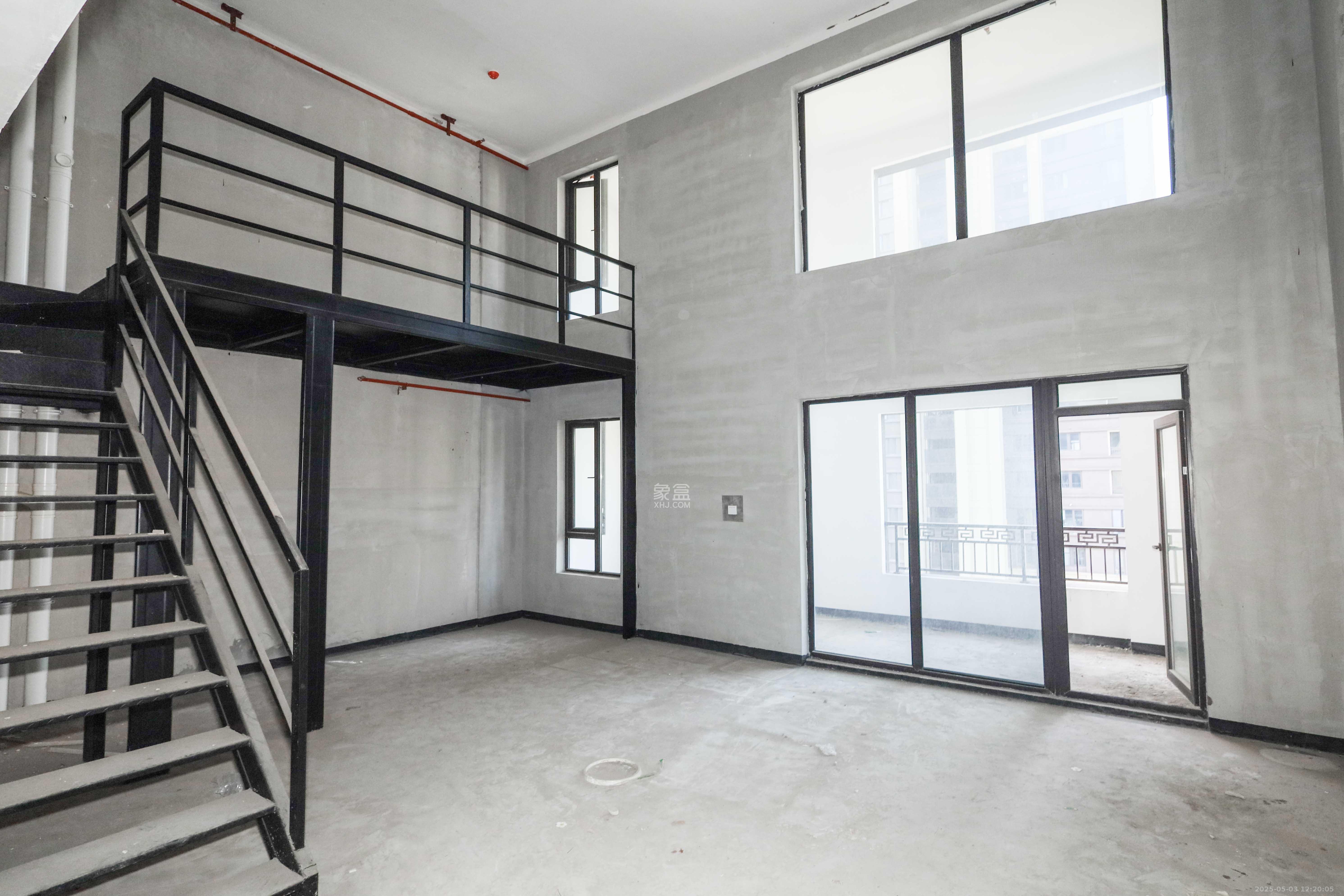 建发央著  4室2厅2卫   246.00万