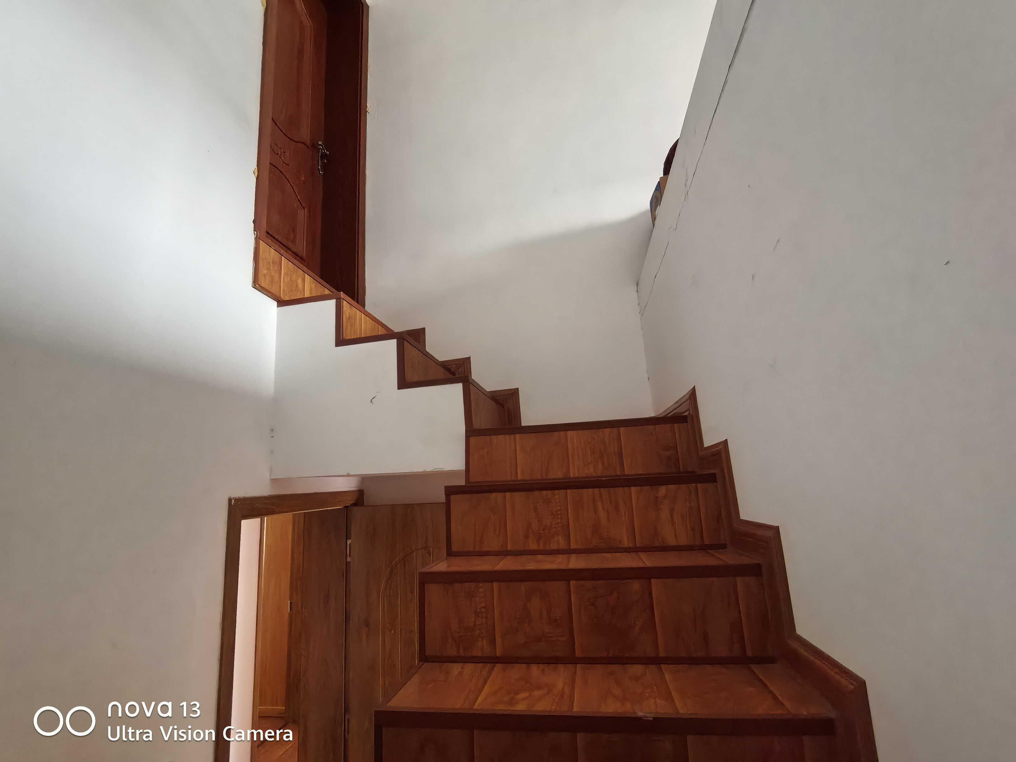 山水名苑 5室2厅2卫 65.8万 山水名苑 5室2厅2卫 65.8万客厅