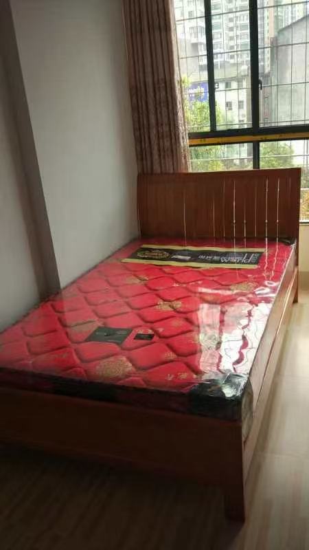 珠江愉景新城  1室2厅1卫   1700.00元/月室内图