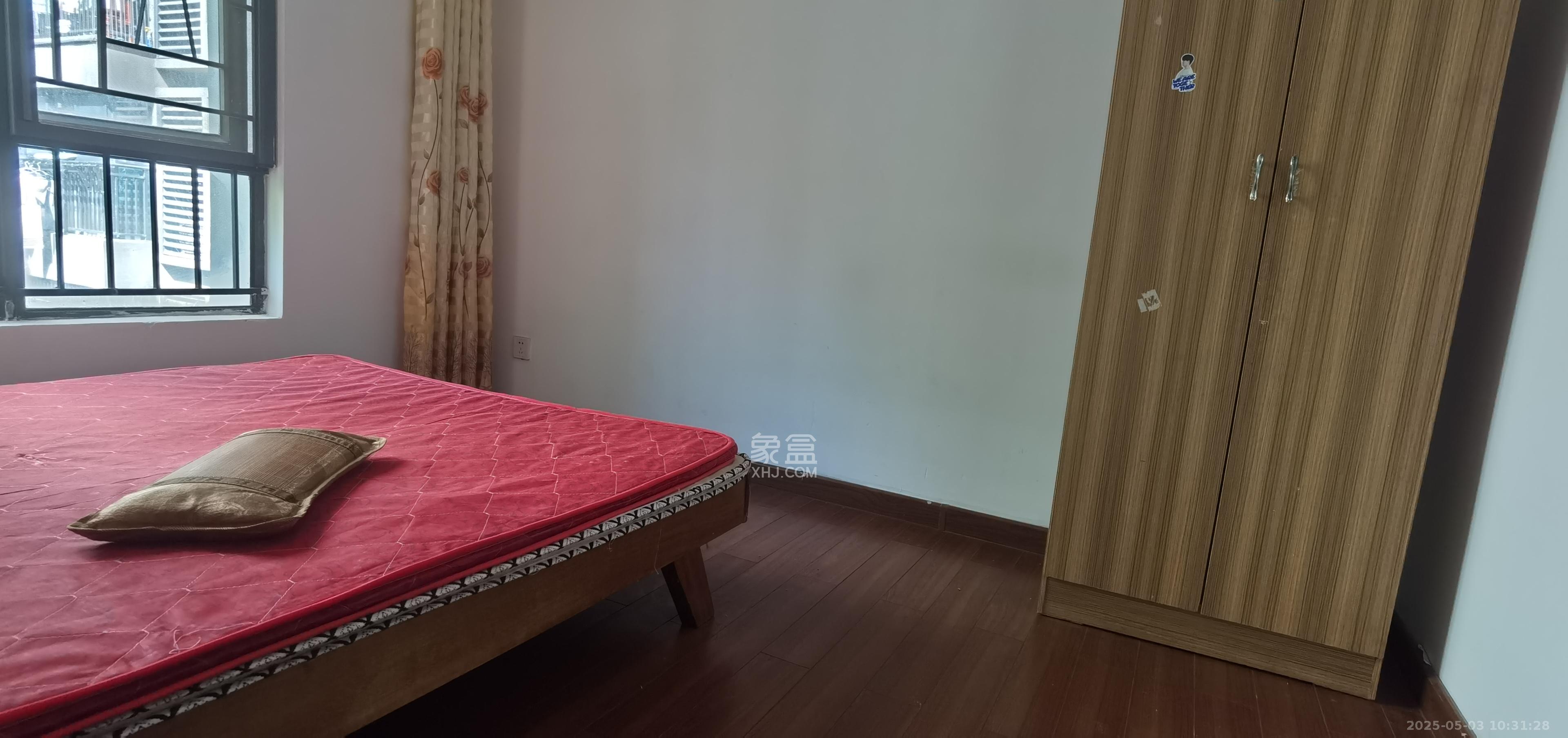 万科城市花园  3室2厅1卫   2100.00元/月室内图