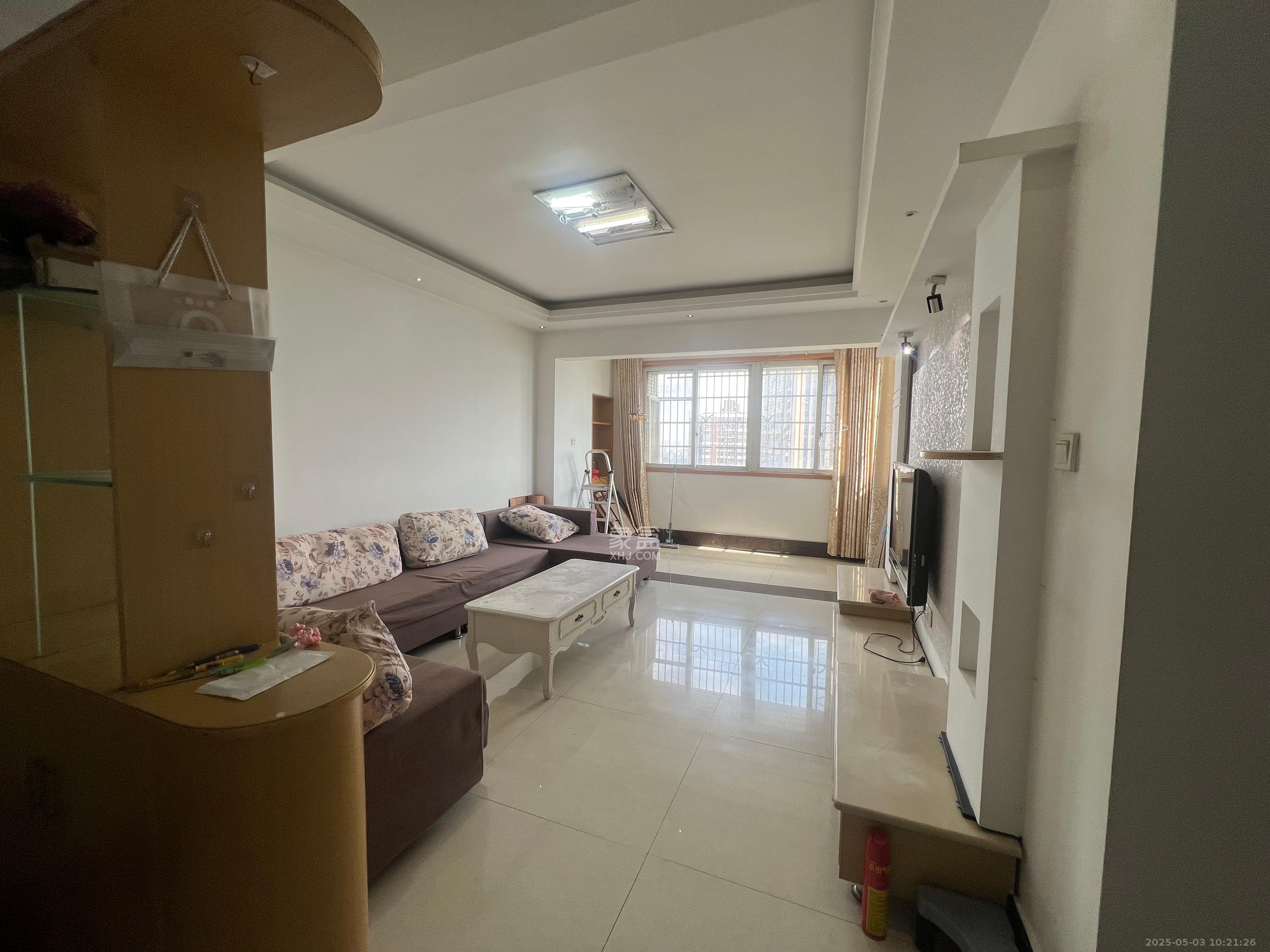 楚天中苑  3室2厅1卫    1900.0元/月 楚天中苑  3室2厅1卫    1900.0元/月室内图