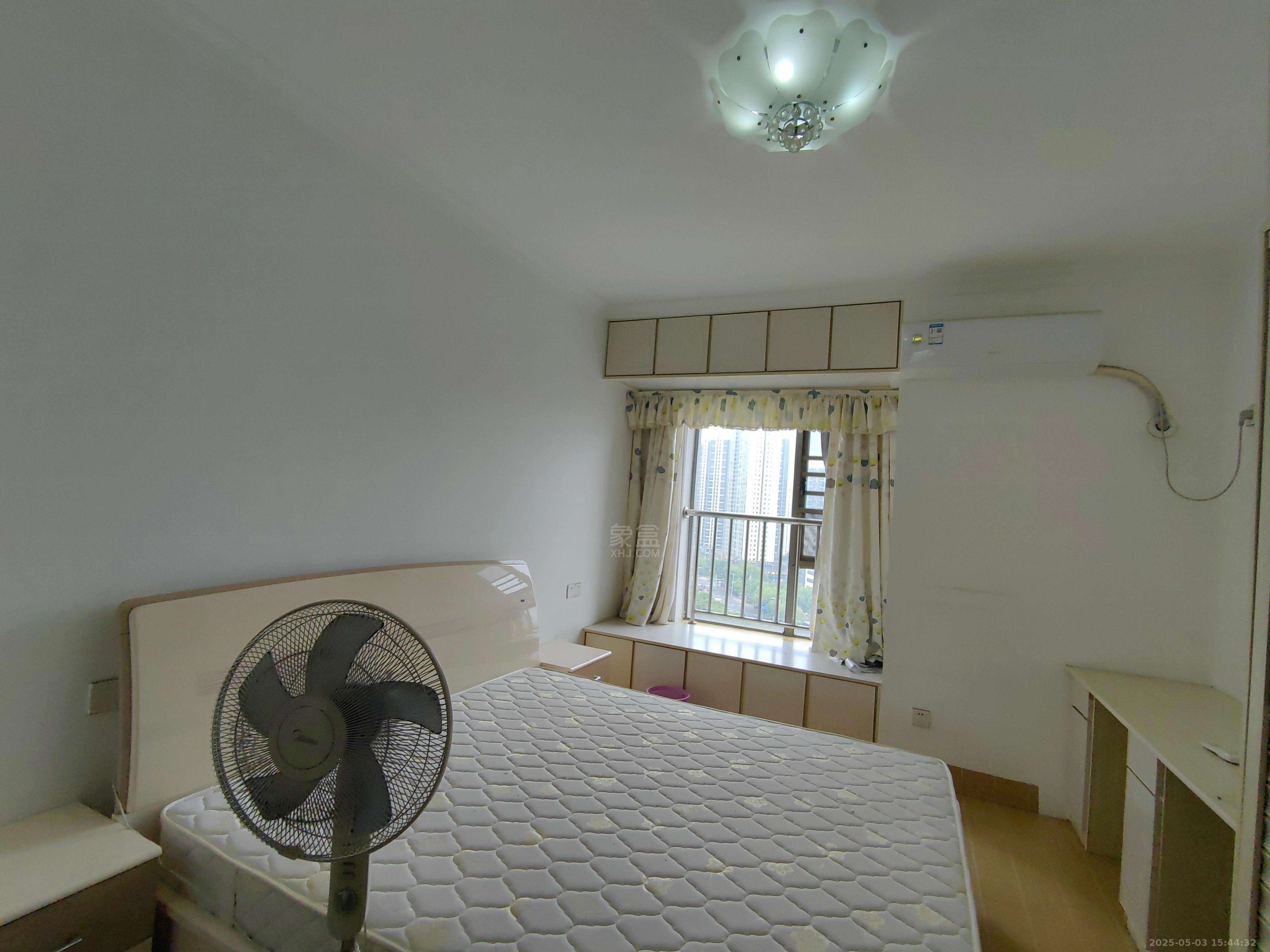 凯风珑城 3室2厅2卫 1600.0元/月 凯风珑城 3室2厅2卫 1600.0元/月室内图