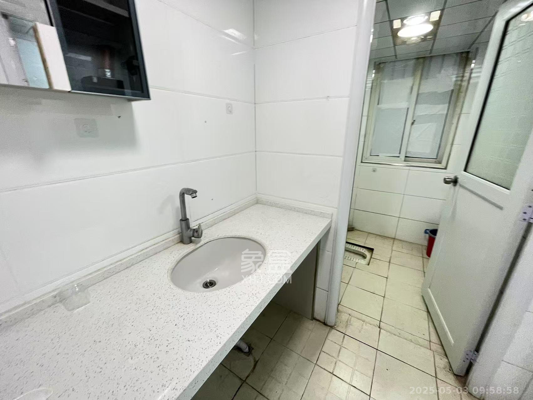 南郡雅园 1室1厅1卫 1000.0元/月 南郡雅园 1室1厅1卫 1000.0元/月室内图