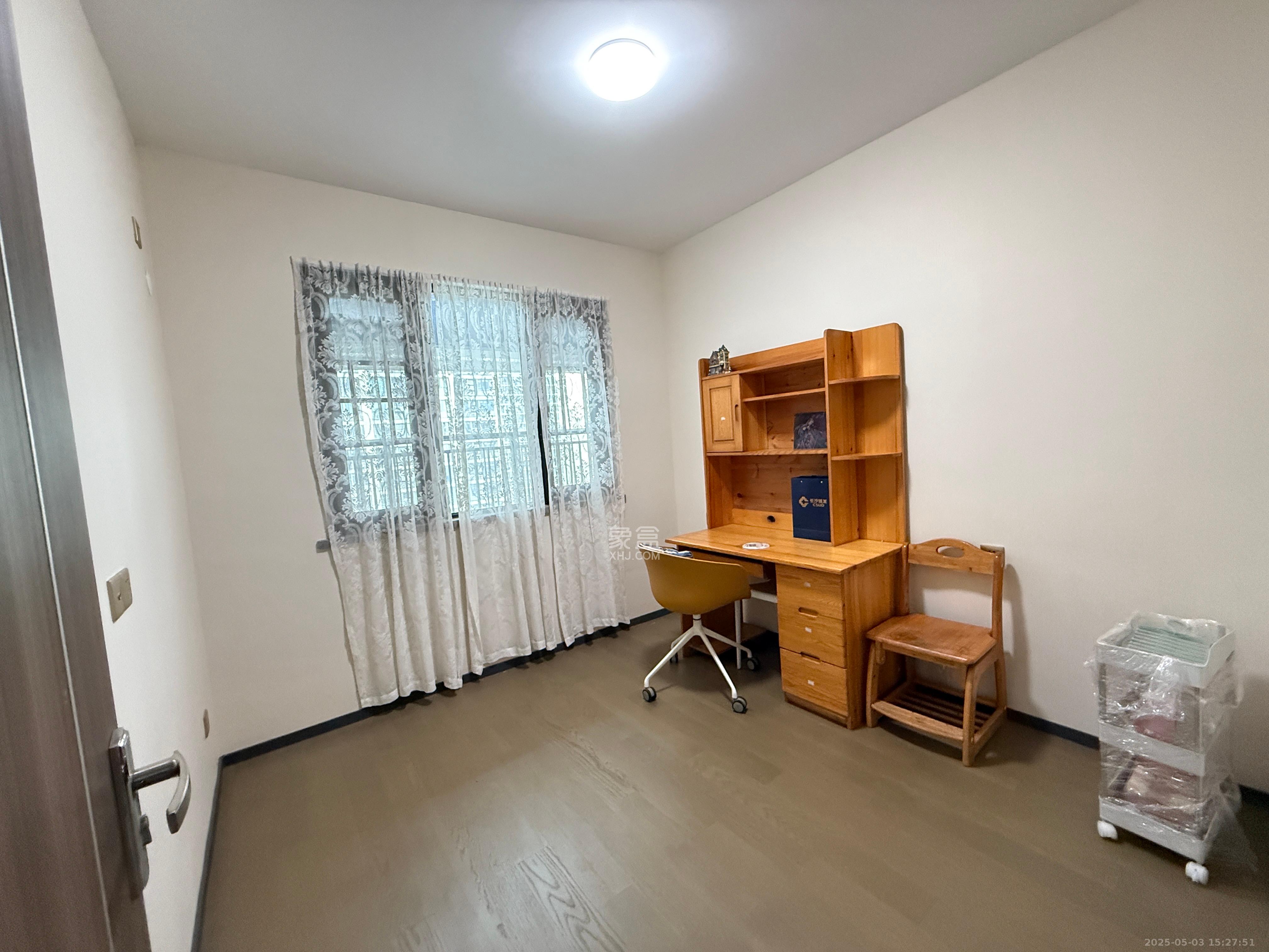 中海阅麓山二期  3室2厅2卫   3200.00元/月室内图