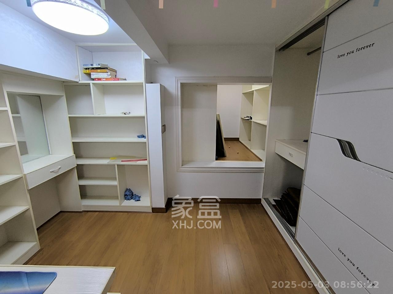 洋湖时代  1室1厅1卫   1600.00元/月室内图