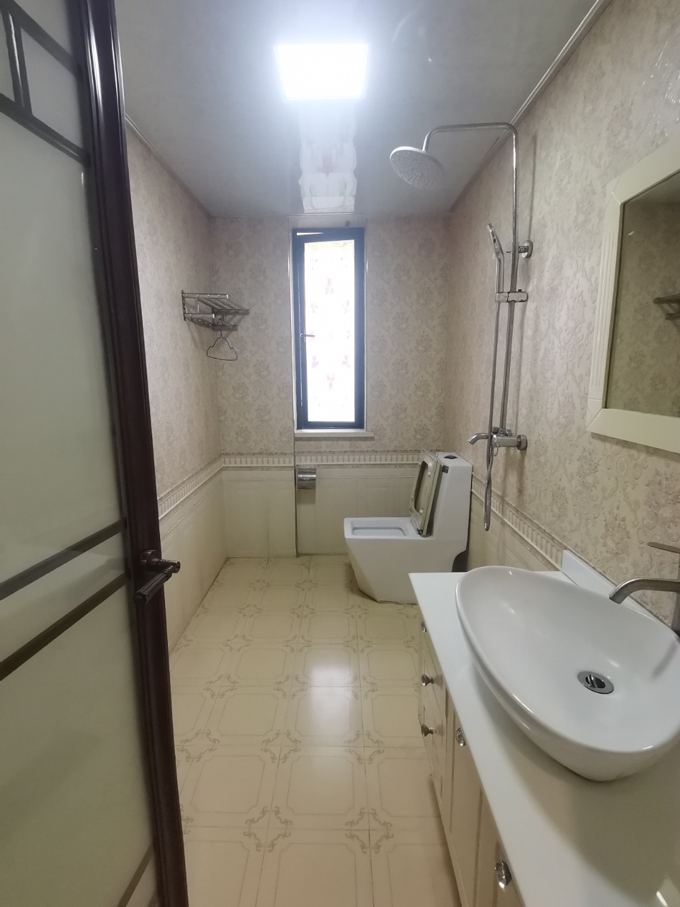 和信广场 2室2厅1卫 190.0万 和信广场 2室2厅1卫 190.0万客厅