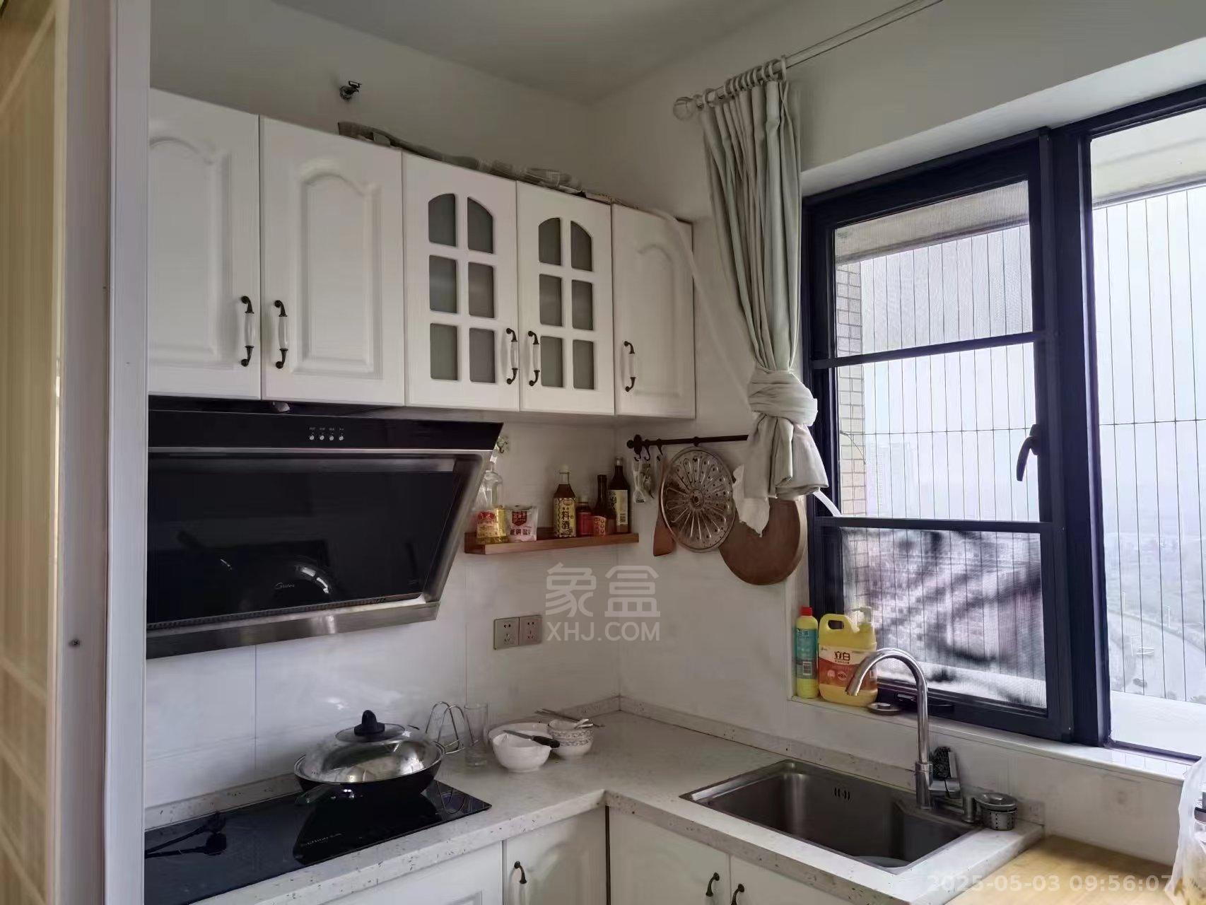 龙腾国际 1室1厅1卫 1200.0元/月 龙腾国际 1室1厅1卫 1200.0元/月室内图