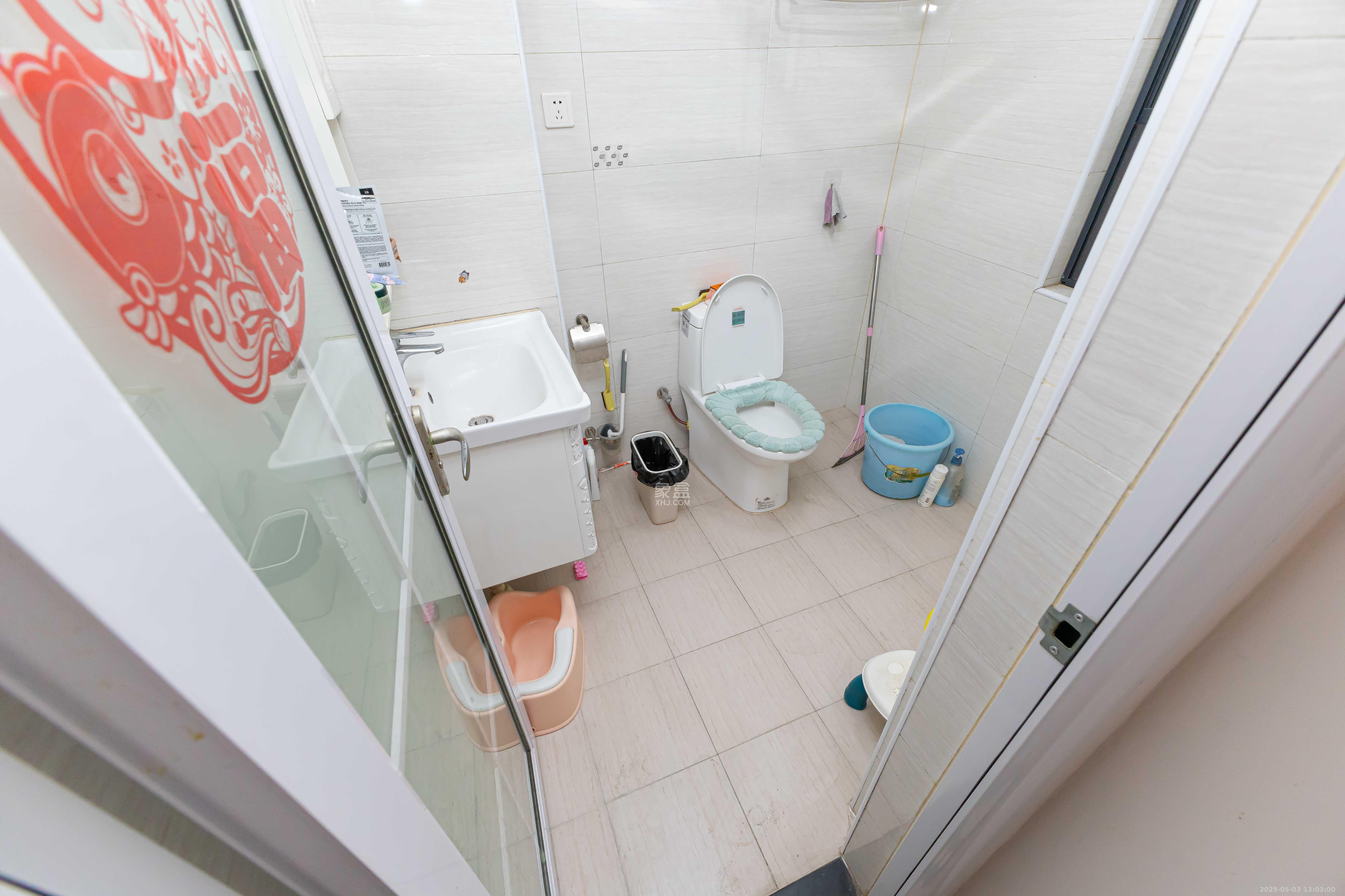 浩龙音乐界 3室2厅2卫 70.0万 浩龙音乐界 3室2厅2卫 70.0万卫生间