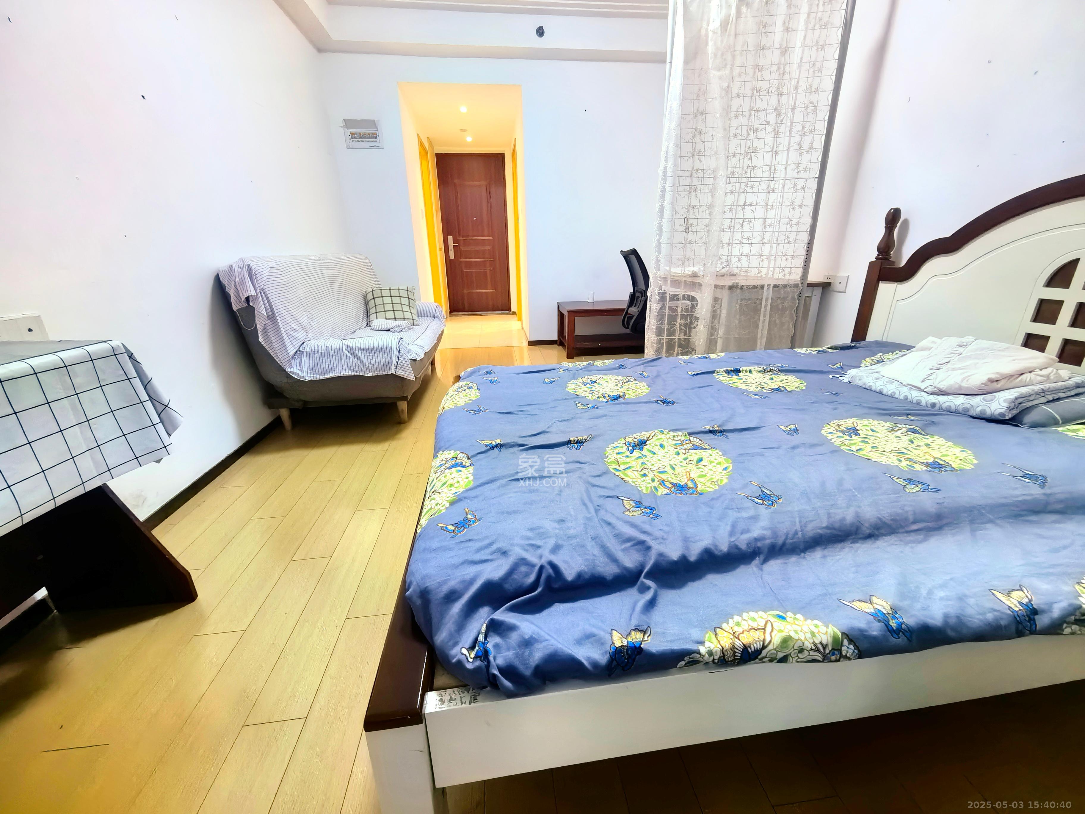 中海新城熙岸（中信新城五期）  1室1厅1卫    1300.0元/月