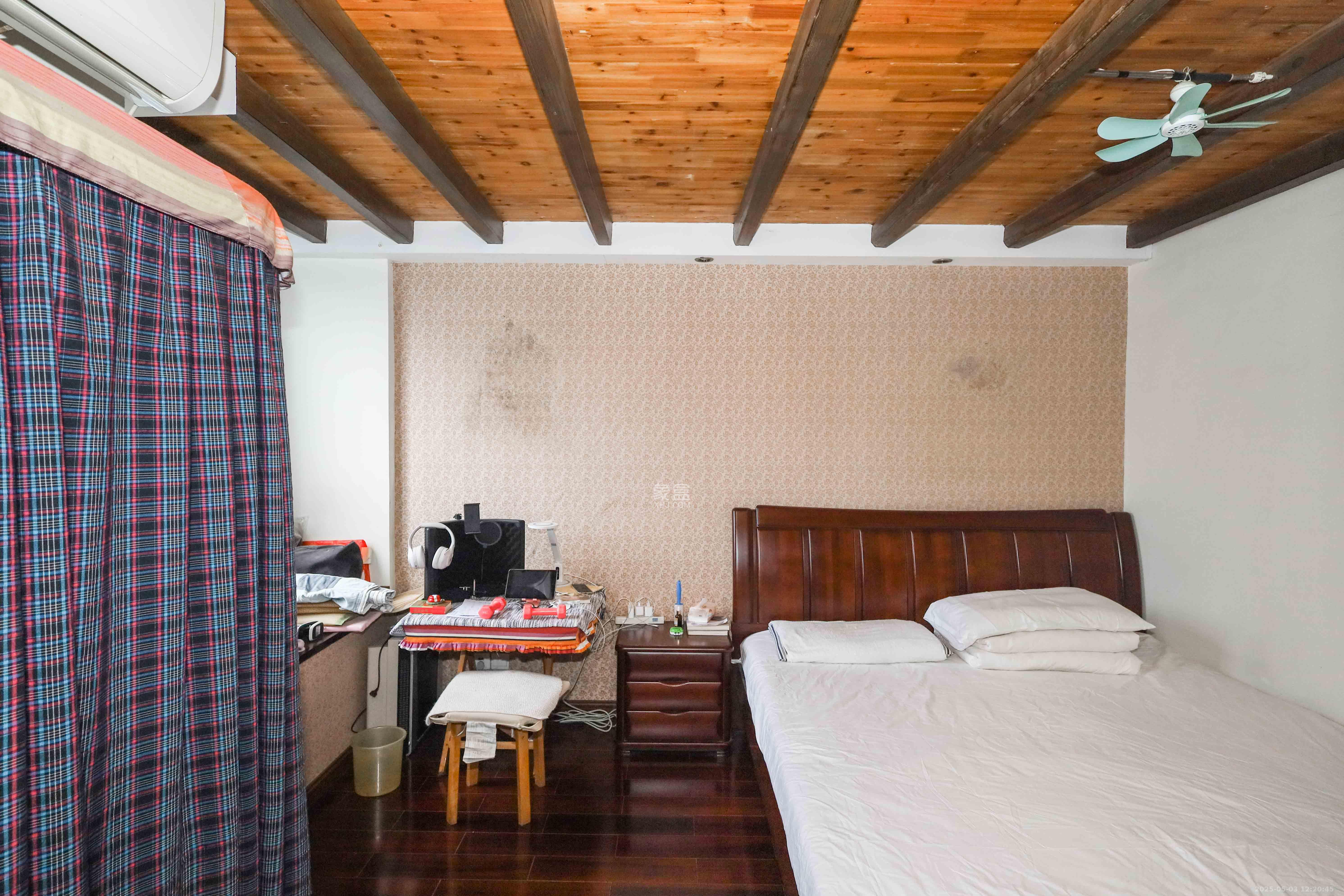 保利麓谷林语A区 3室2厅1卫 62.8万 保利麓谷林语A区 3室2厅1卫 62.8万卧室