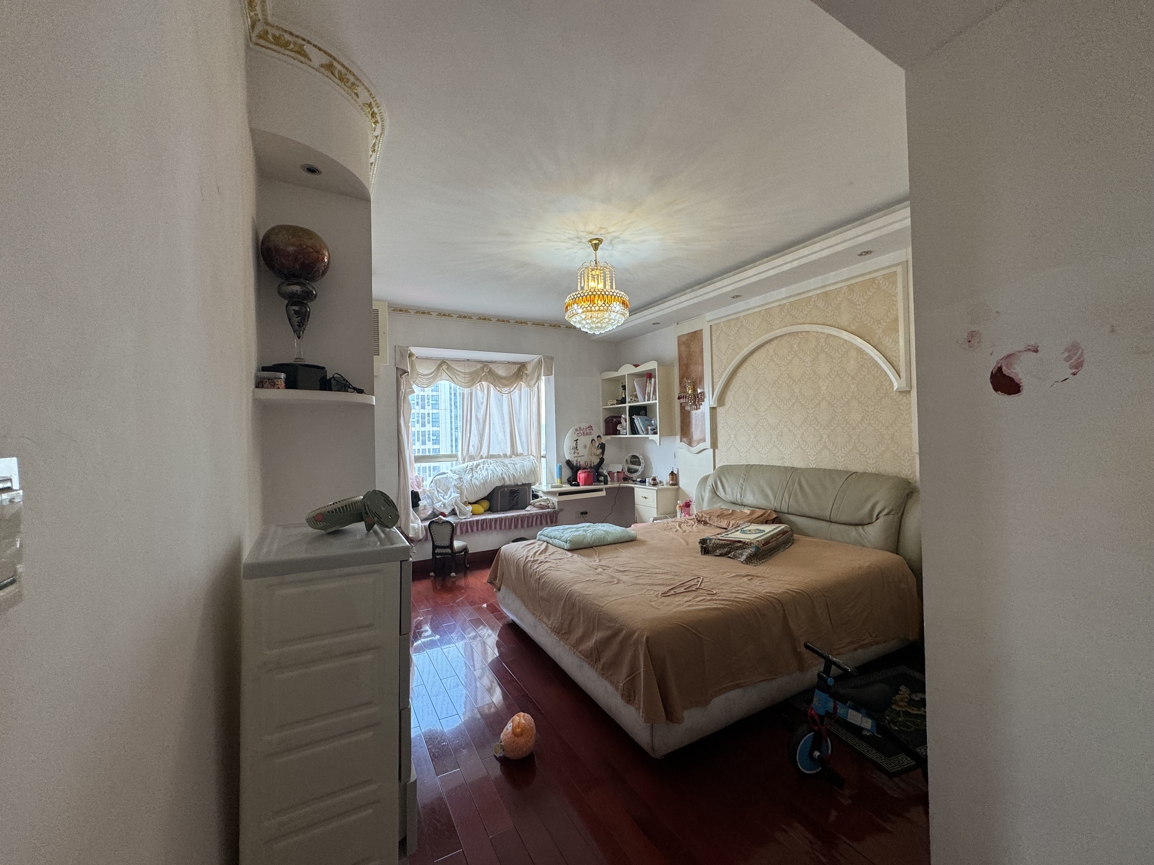 金园小区 3室2厅2卫 85.8万 金园小区 3室2厅2卫 85.8万客厅