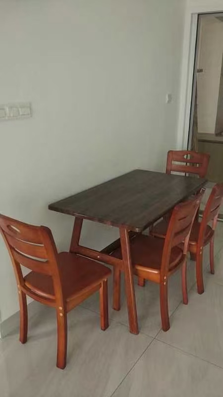 珠江愉景新城  1室2厅1卫   1700.00元/月室内图