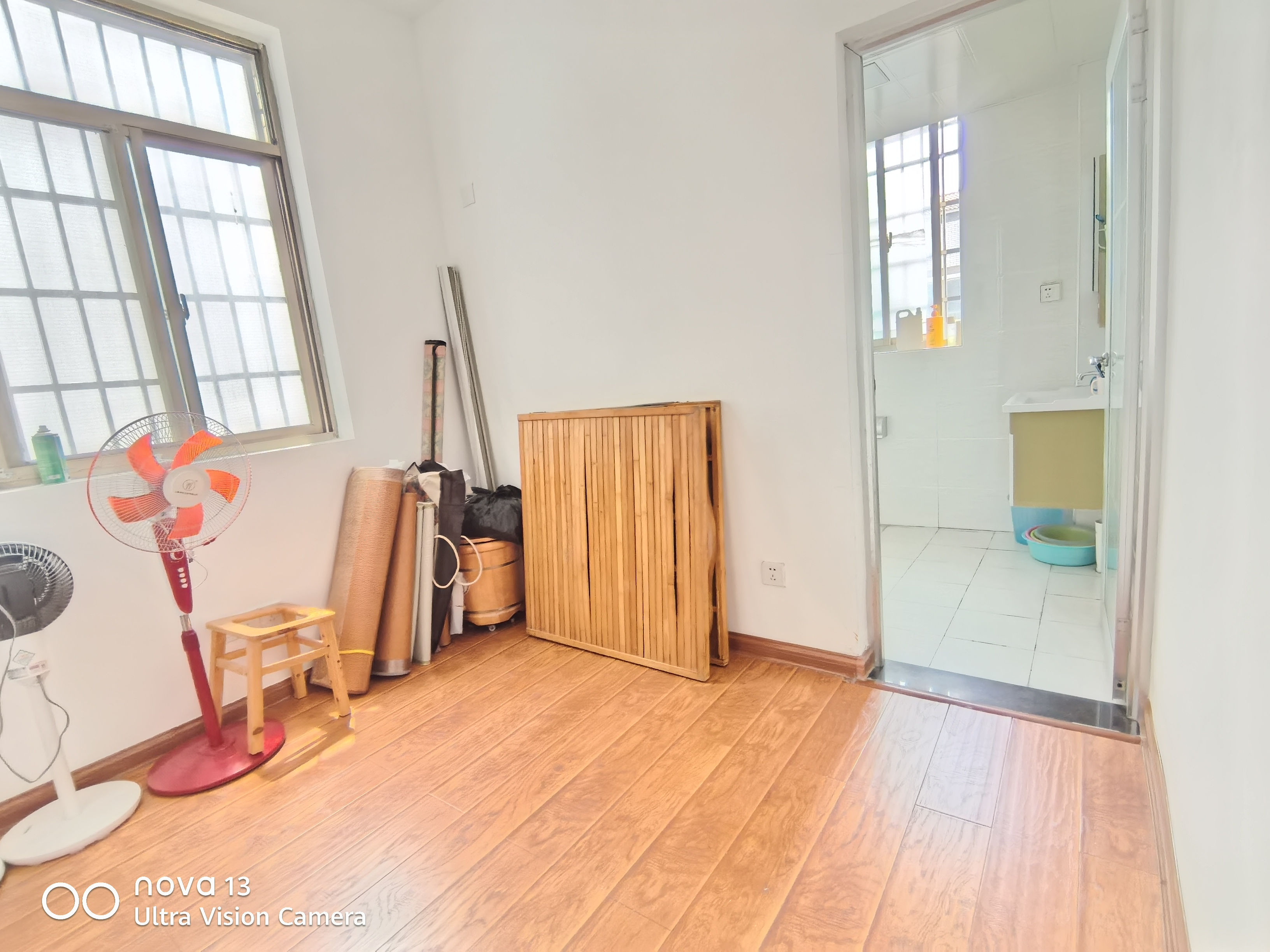 山水名苑 5室2厅2卫 65.8万 山水名苑 5室2厅2卫 65.8万客厅