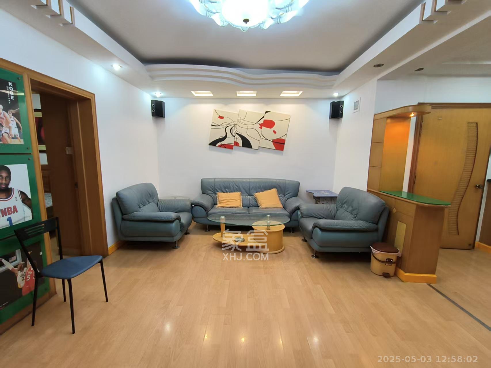 向韶村  3室1厅1卫   2500.00元/月室内图