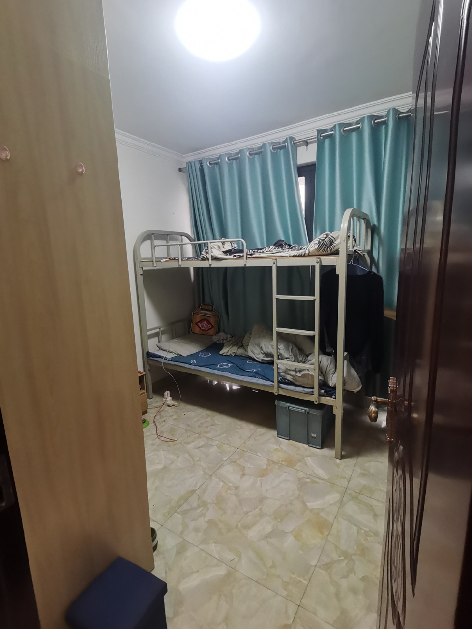 和信广场 2室2厅1卫 190.0万 和信广场 2室2厅1卫 190.0万客厅