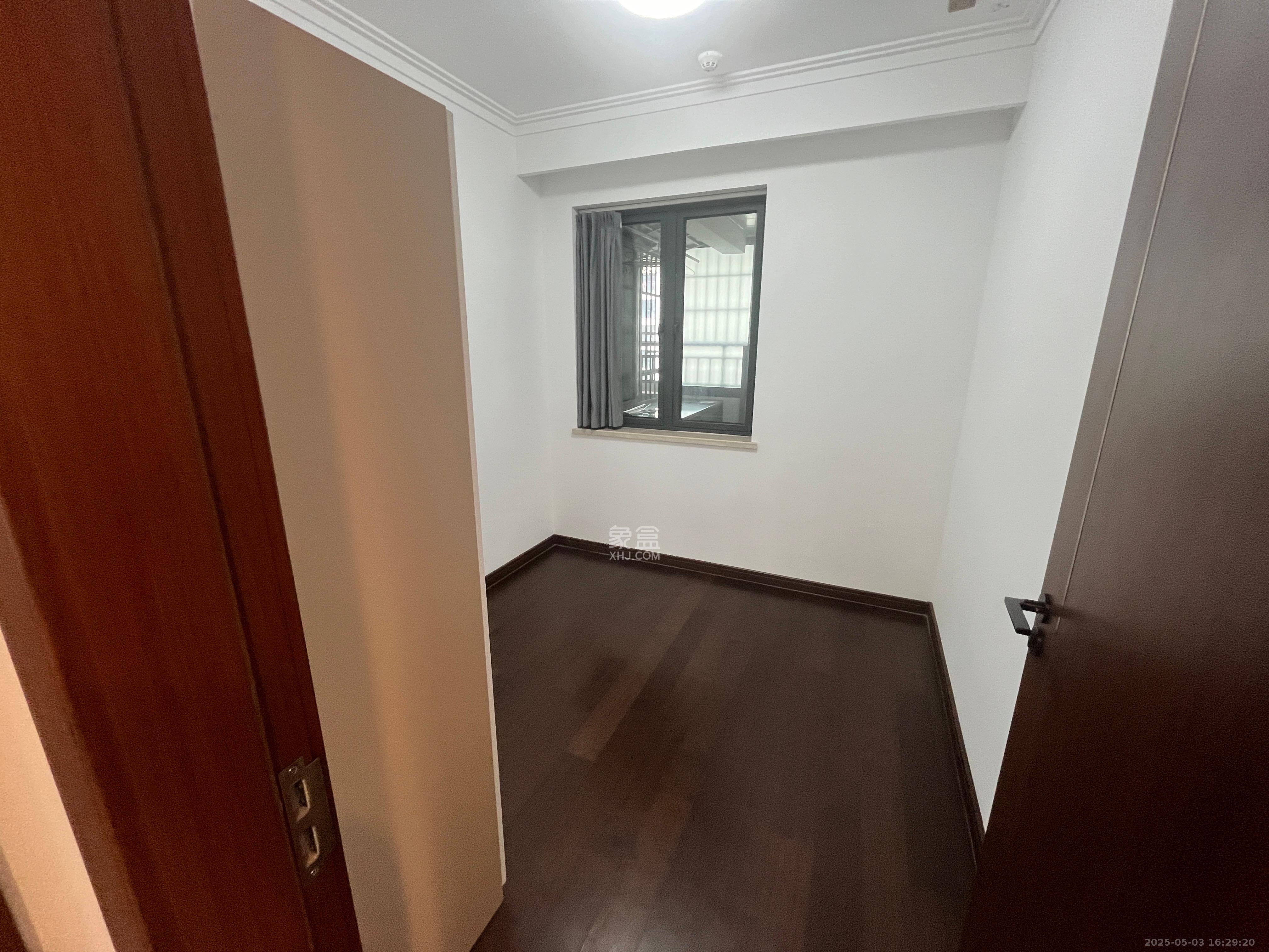 绿地长沙城际空间站(柏仕佳苑)  4室2厅2卫    4300.0元/月 绿地长沙城际空间站(柏仕佳苑)  4室2厅2卫    4300.0元/月室内图