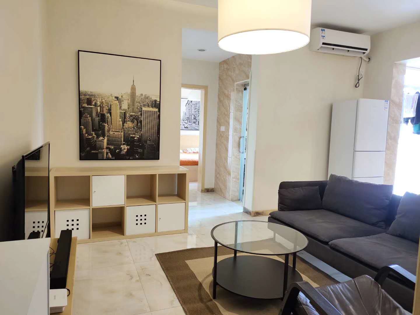 华辰汇景一、二期 1室1厅1卫 1600.00元/月 华辰汇景一、二期 1室1厅1卫 1600.00元/月室内图