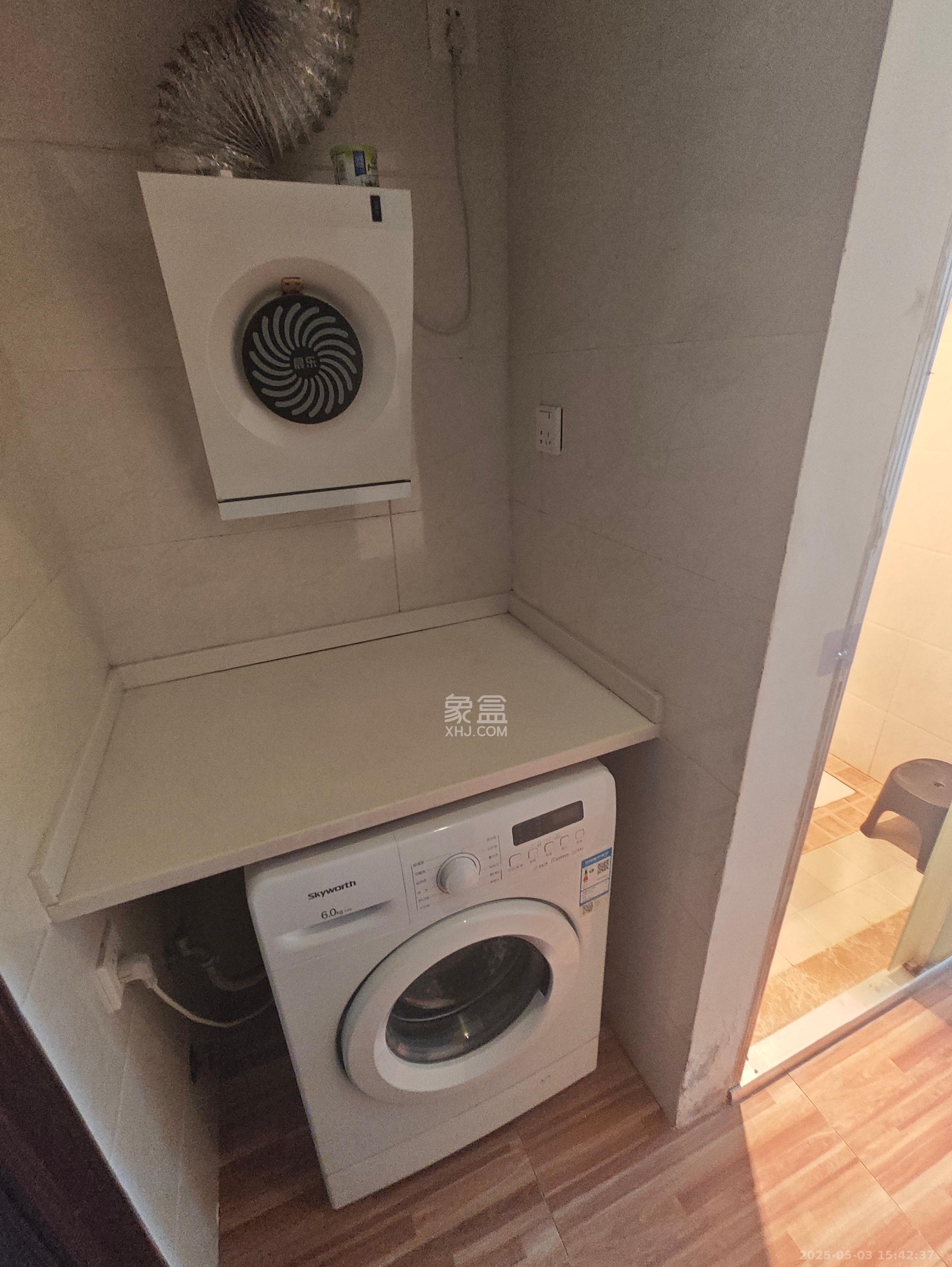 叠彩兰亭  1室1厅1卫    1100.0元/月室内图