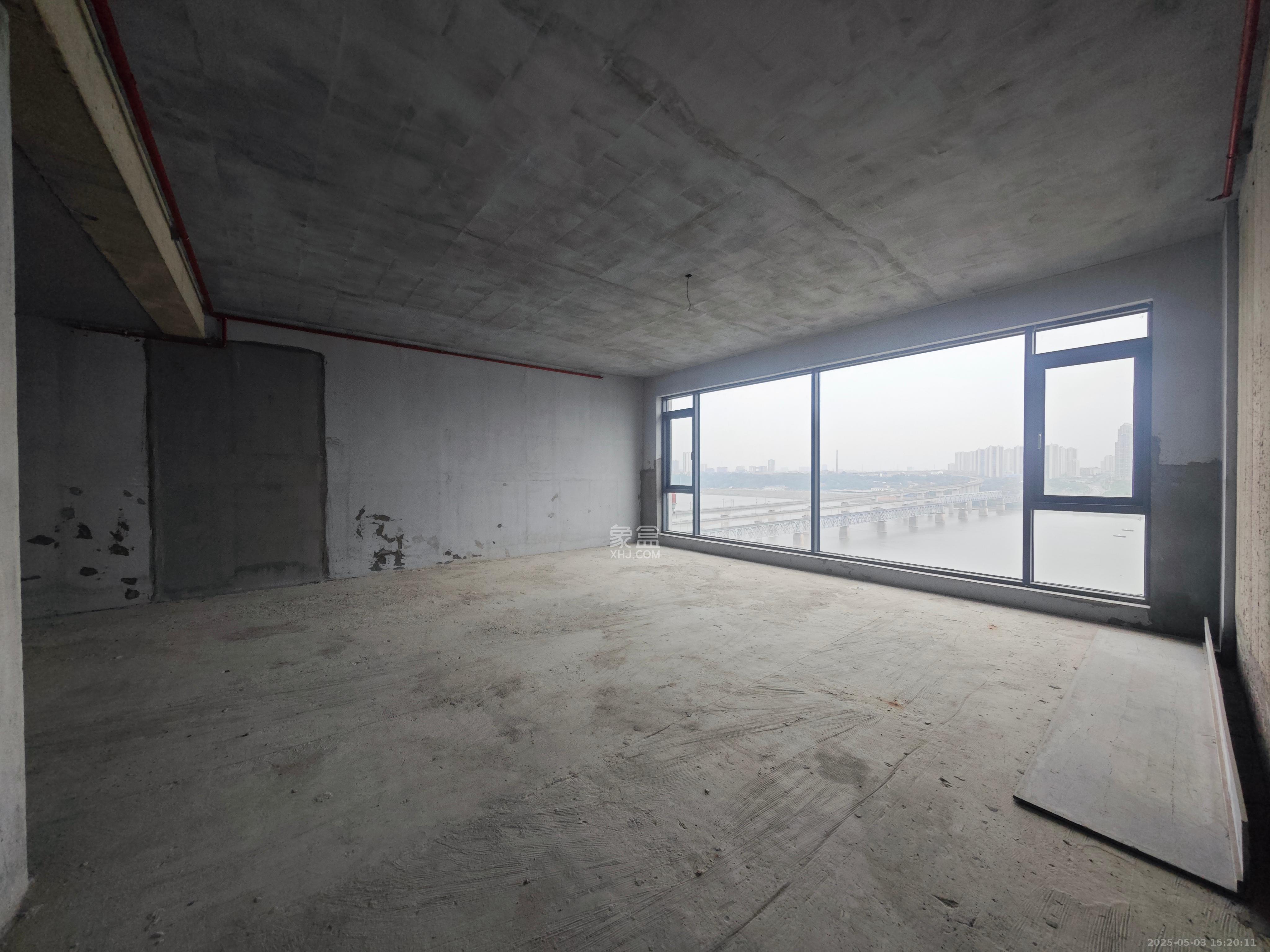 天元观湘云顶 5室2厅2卫 170.0万 天元观湘云顶 5室2厅2卫 170.0万客厅