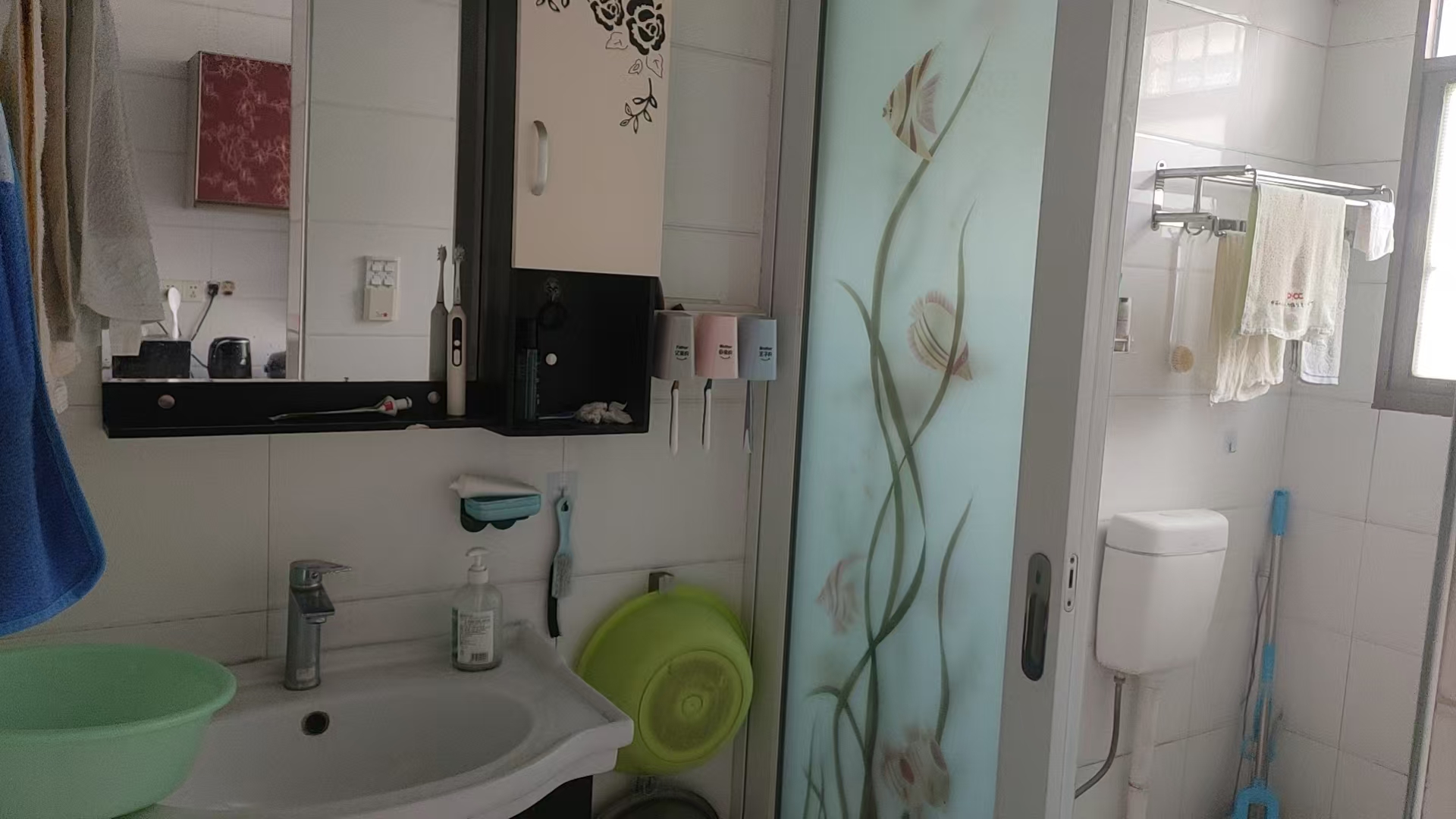 金园东苑 3室2厅1卫 56.8万 金园东苑 3室2厅1卫 56.8万客厅