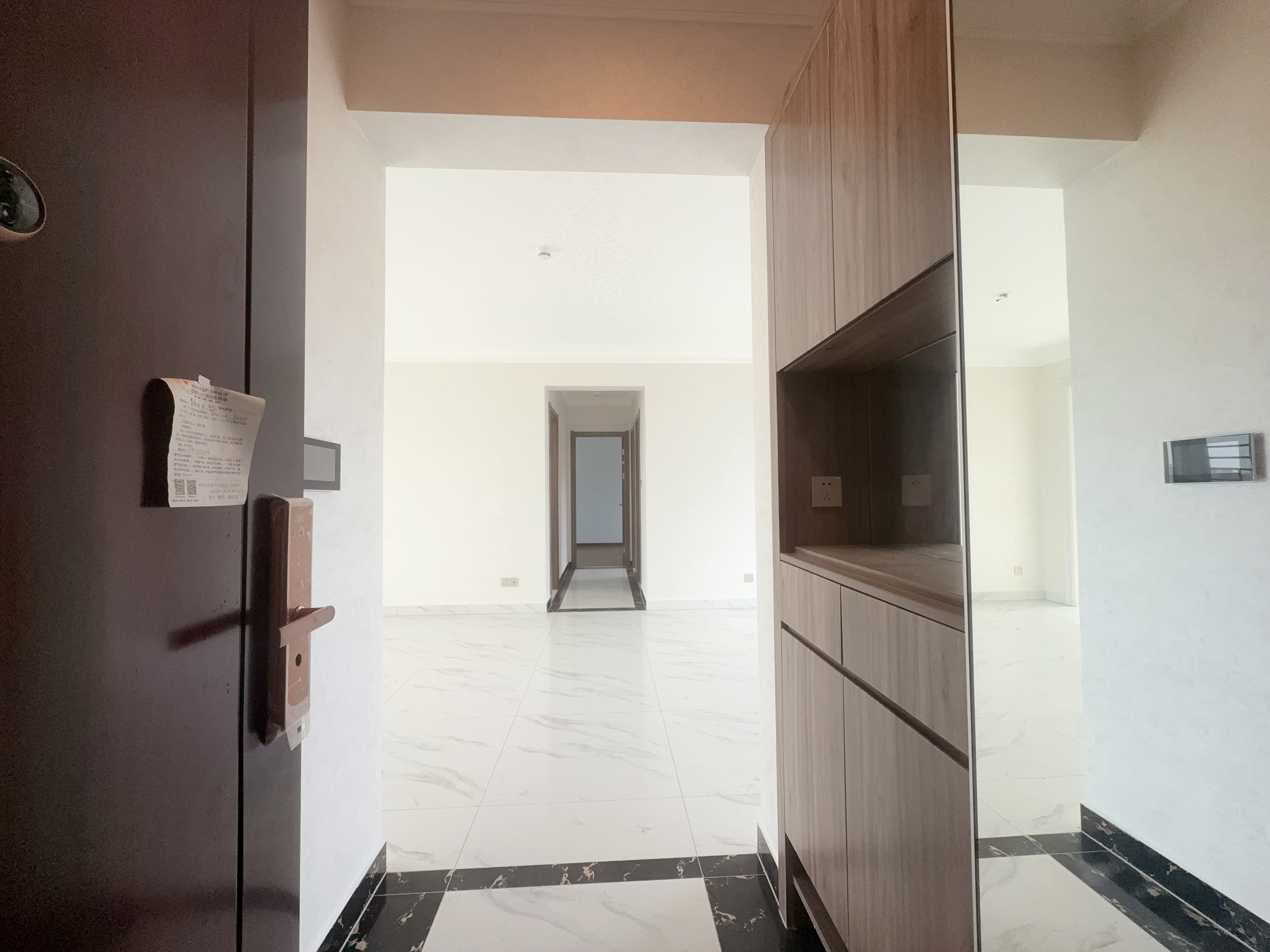 碧桂园公园上城 3室2厅2卫 3200.0元/月 碧桂园公园上城 3室2厅2卫 3200.0元/月室内图