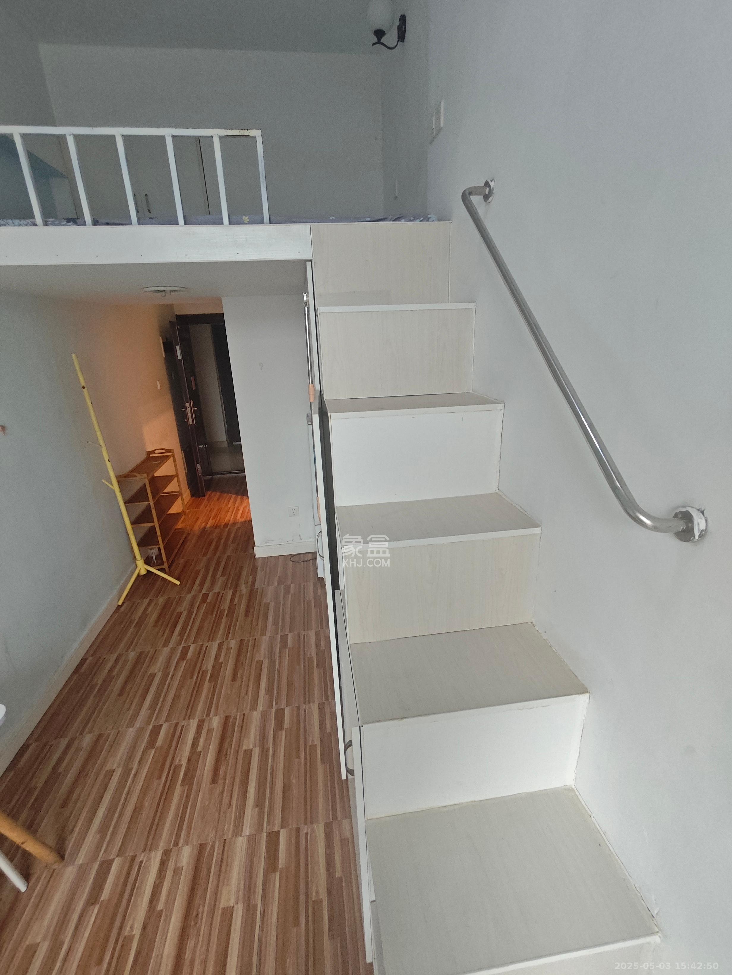 叠彩兰亭 1室1厅1卫 1100.0元/月 叠彩兰亭 1室1厅1卫 1100.0元/月室内图