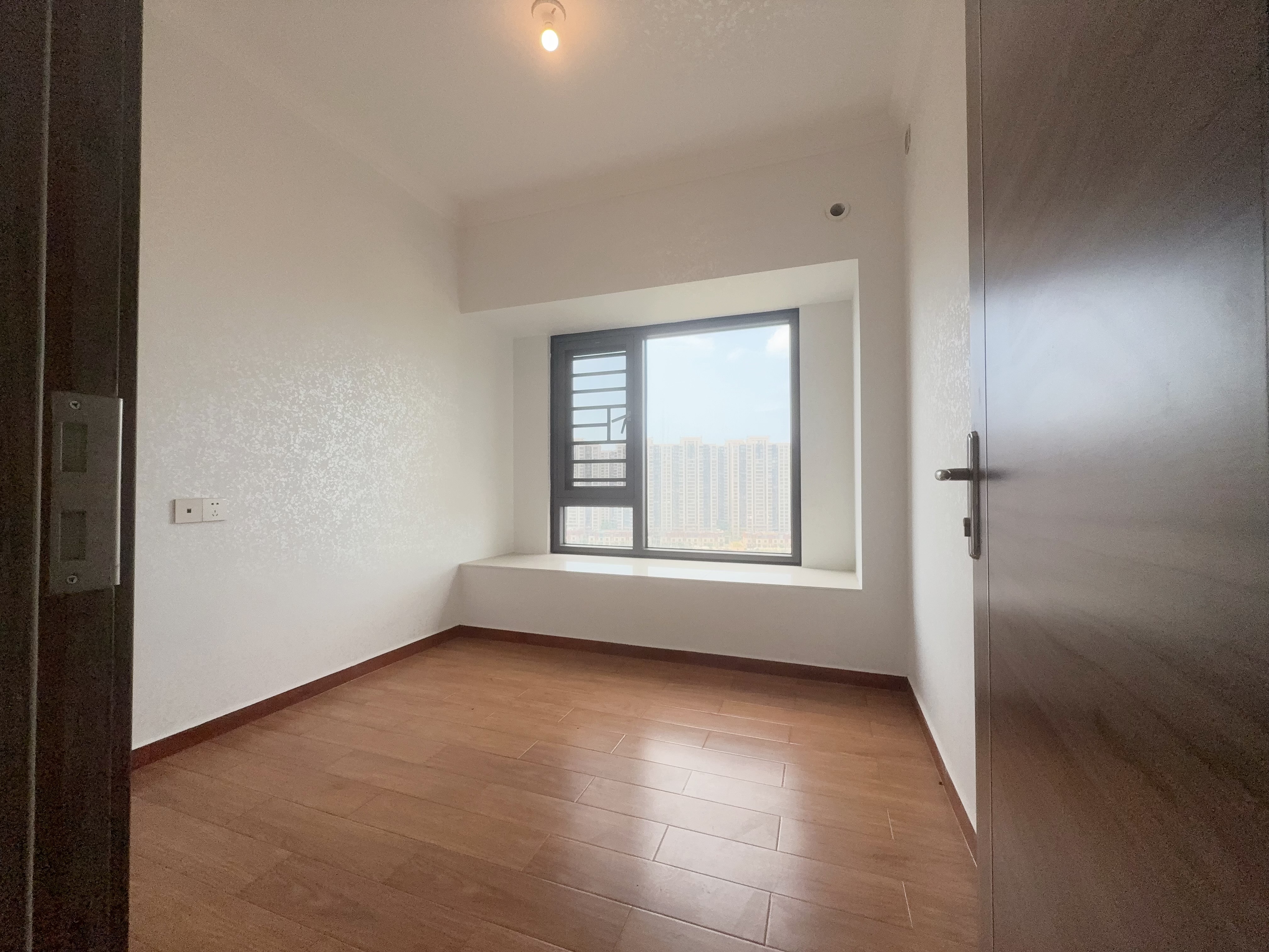 碧桂园公园上城 3室2厅2卫 3200.0元/月 碧桂园公园上城 3室2厅2卫 3200.0元/月室内图