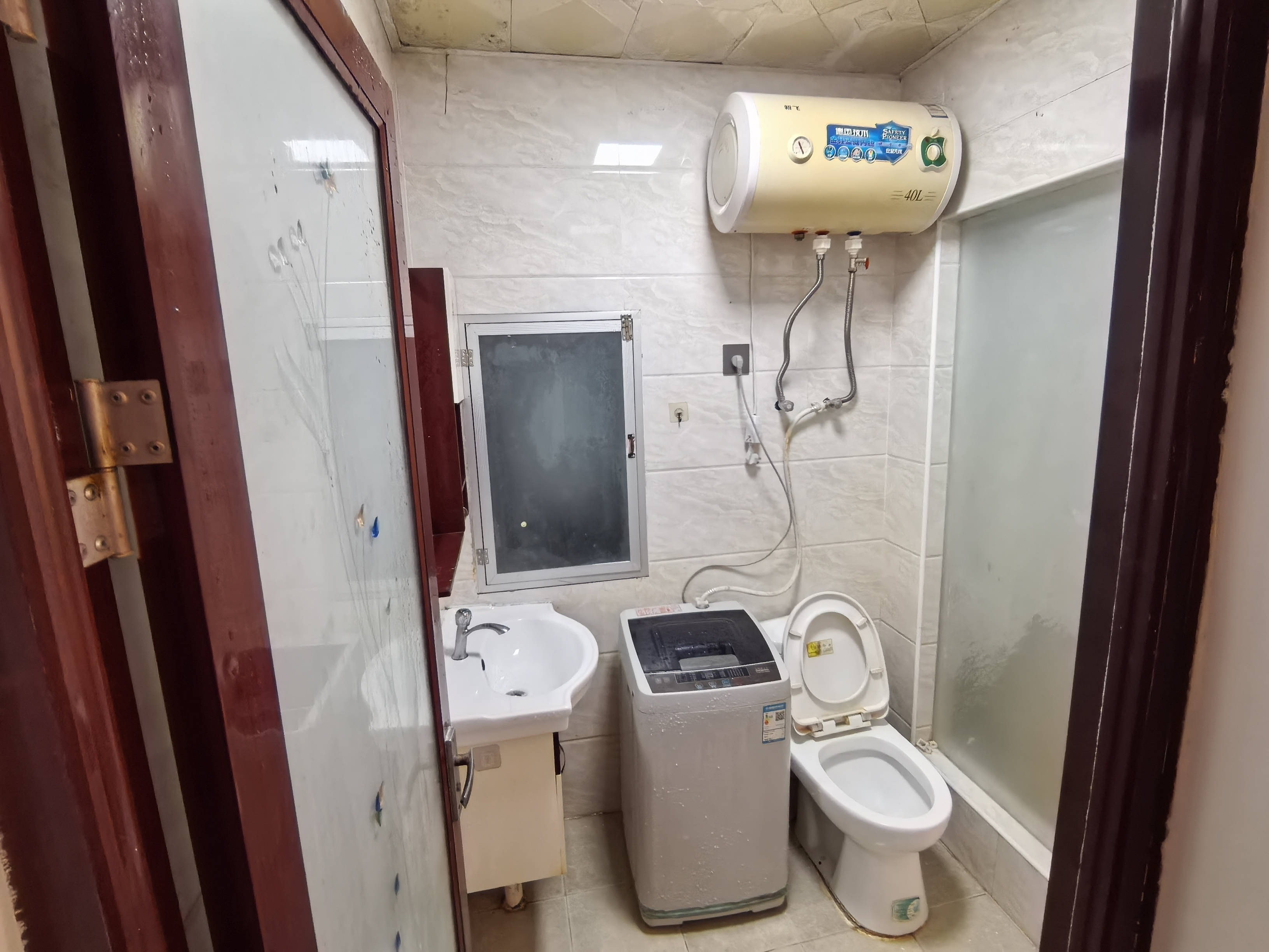 铨宝大厦  1室1厅1卫   1000.00元/月室内图