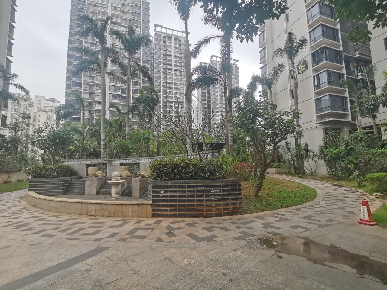 和信广场 2室2厅1卫 190.0万 和信广场 2室2厅1卫 190.0万客厅